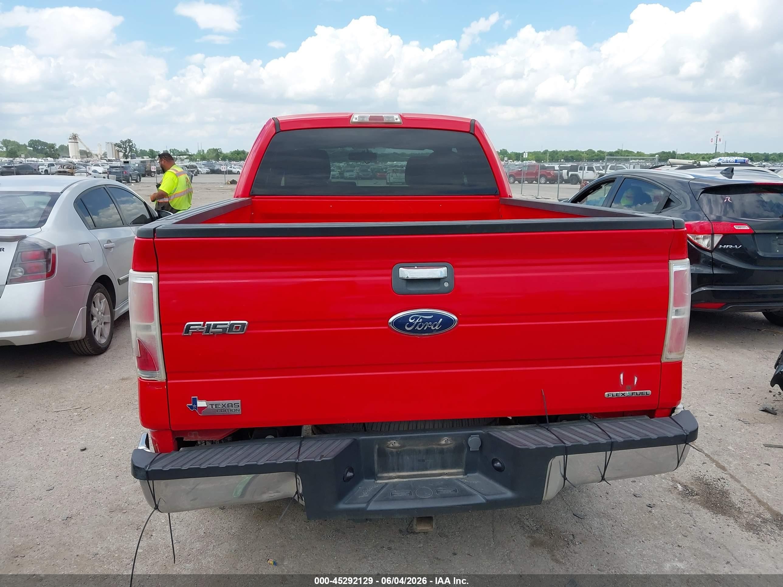 2011 Ford F-150 Xlt Red vin: 1FTEX1CM2BFA50274