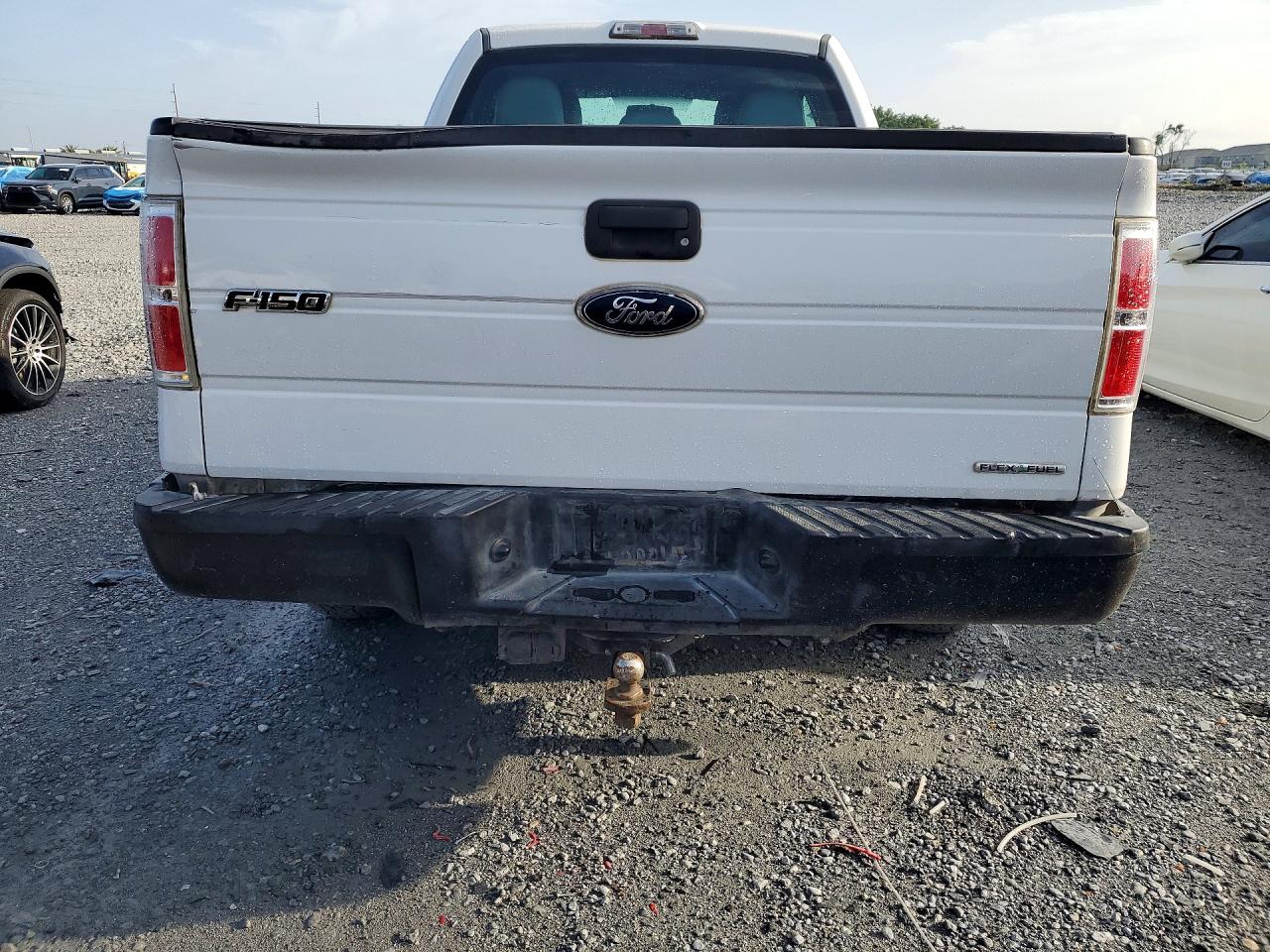 2012 Ford F150 Super Cab White vin: 1FTEX1CM2CFB36802