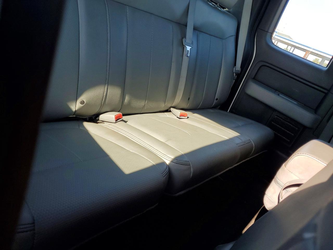 2012 Ford F150 Super Cab White vin: 1FTEX1CM2CFB36802