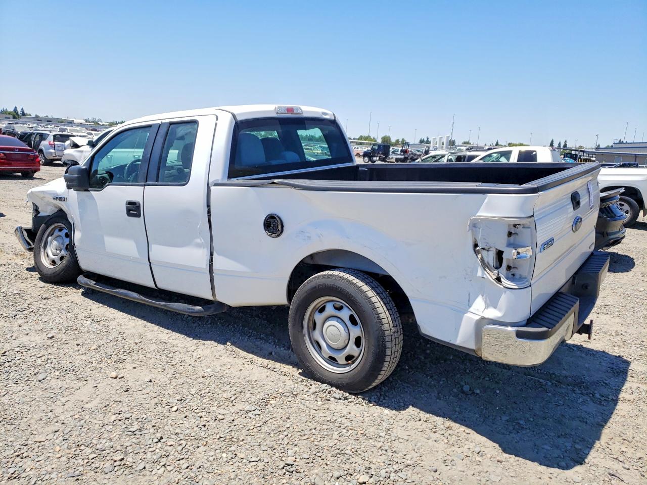 2014 Ford F150 Super Cab White vin: 1FTEX1CM2EKE84982
