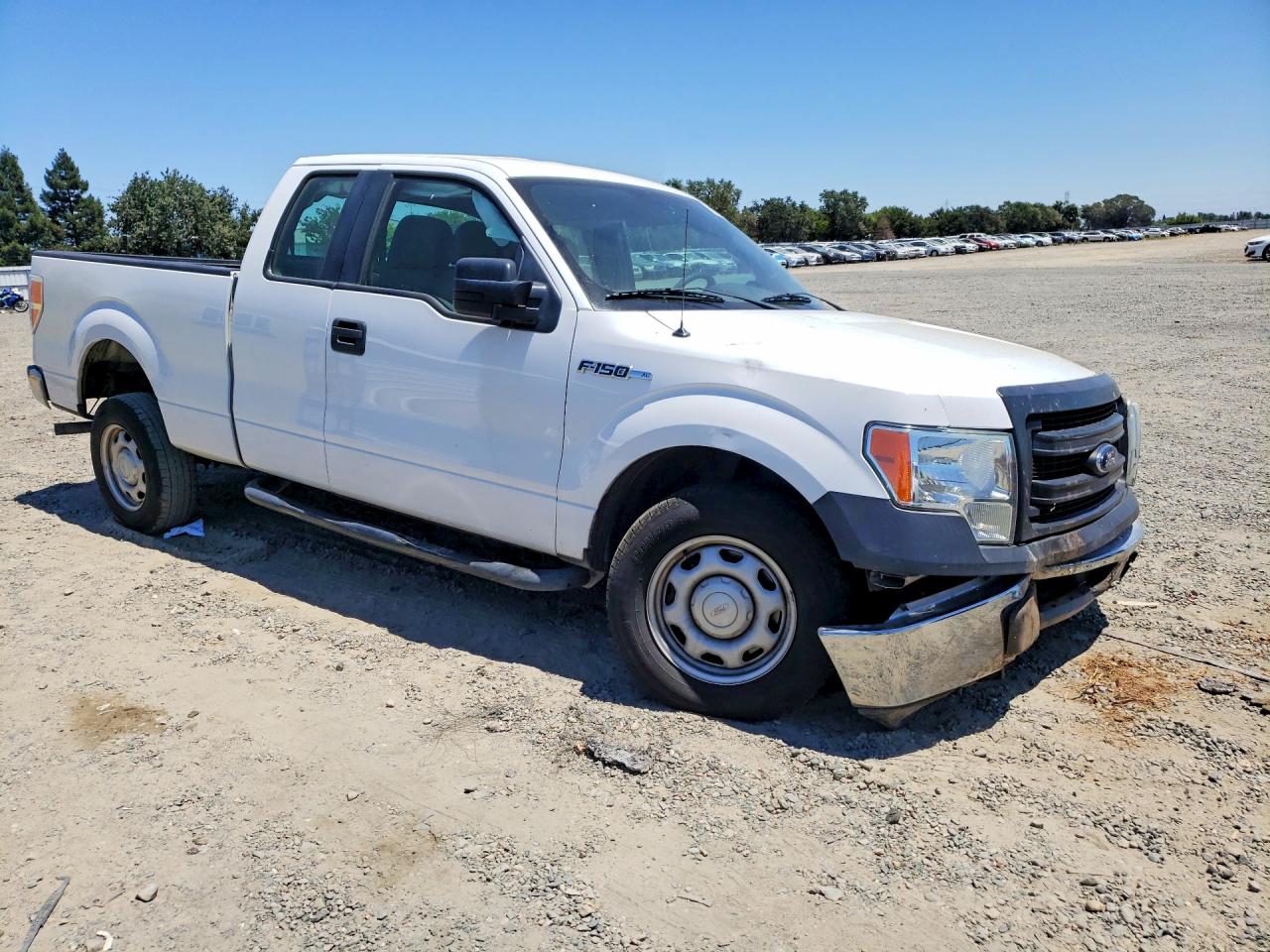 2014 Ford F150 Super Cab White vin: 1FTEX1CM2EKE84982
