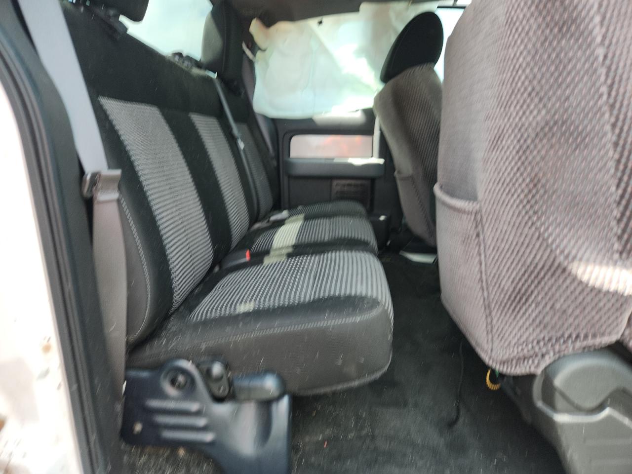 2011 Ford F150 Super Cab White vin: 1FTEX1CM3BFA24735