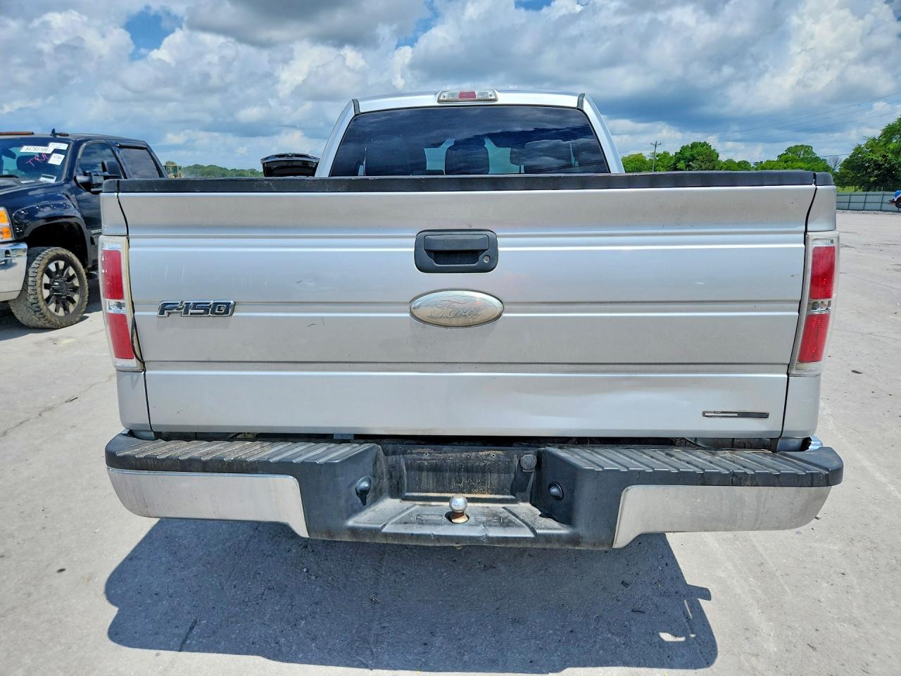 2011 Ford F150 Super Cab Gray vin: 1FTEX1CM3BFC69826