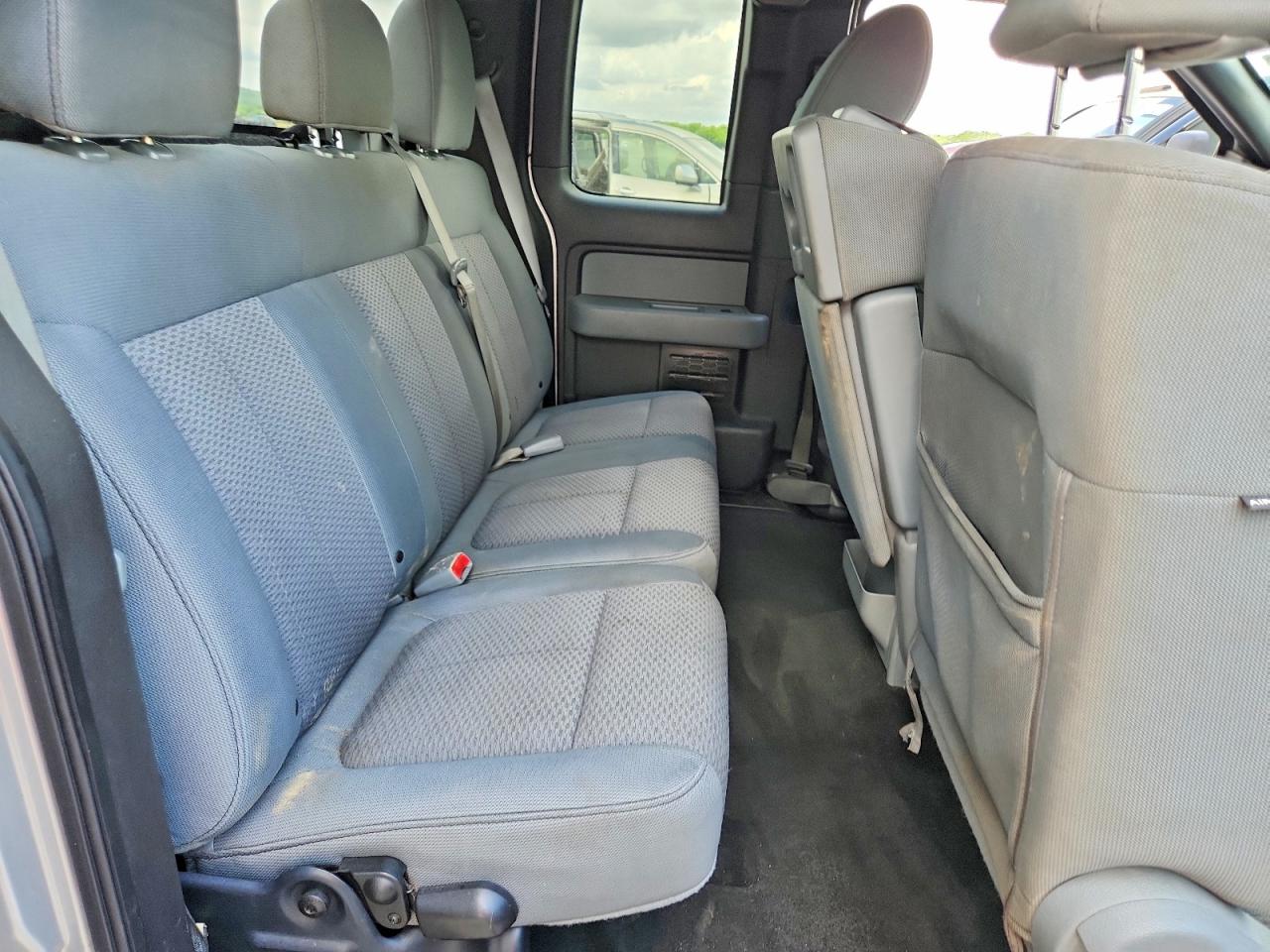 2011 Ford F150 Super Cab Gray vin: 1FTEX1CM3BFC69826