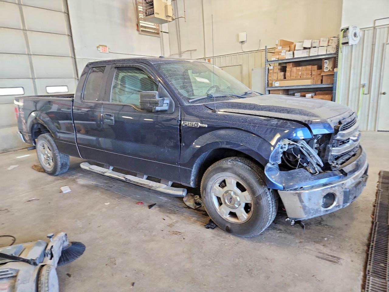 2013 Ford F150 Super Cab Blue vin: 1FTEX1CM3DFB35403