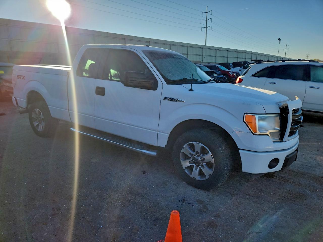 2014 Ford F150 Super Cab Белый vin: 1FTEX1CM3EFA44780
