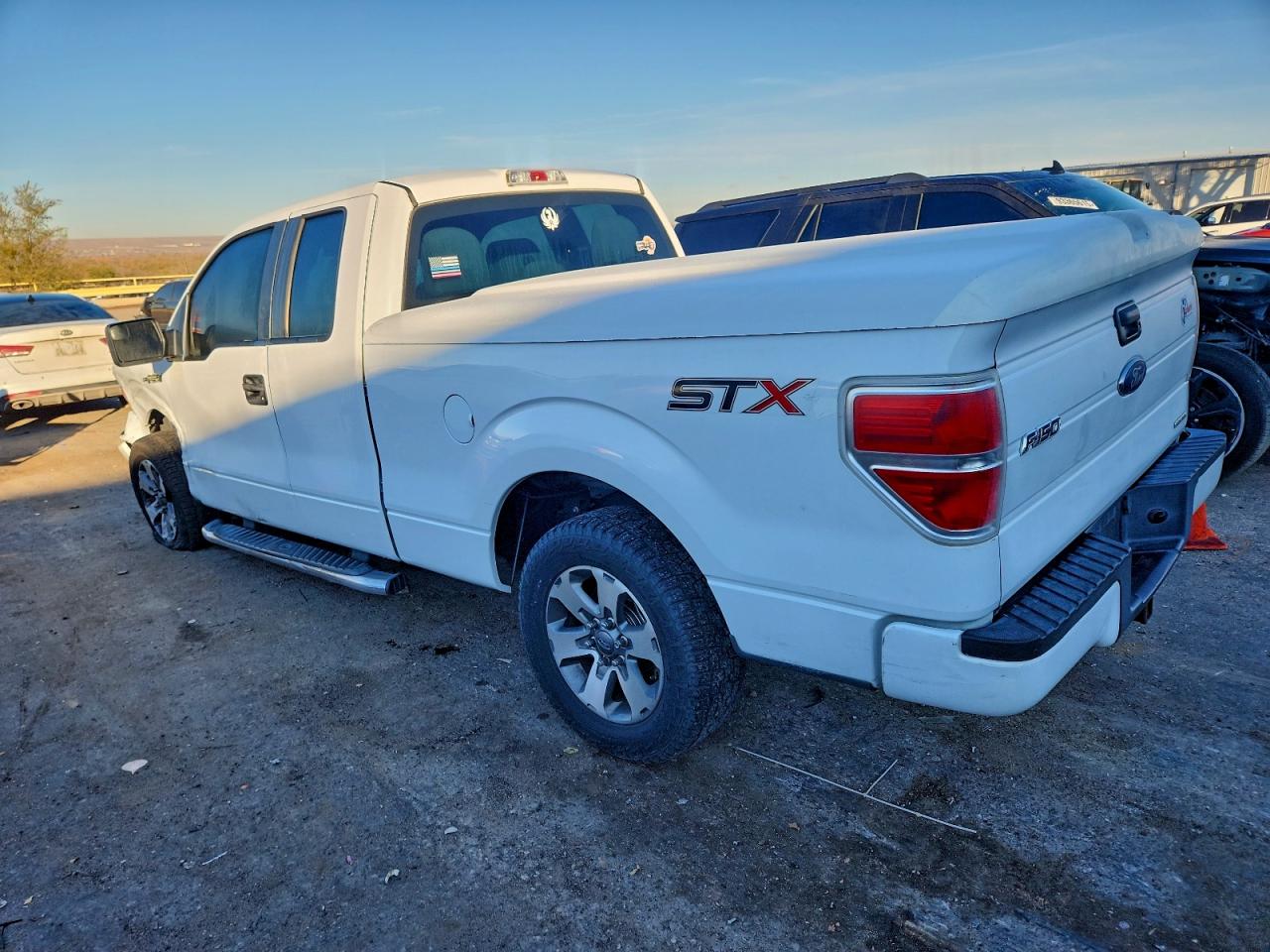 2014 Ford F150 Super Cab Белый vin: 1FTEX1CM3EFA44780