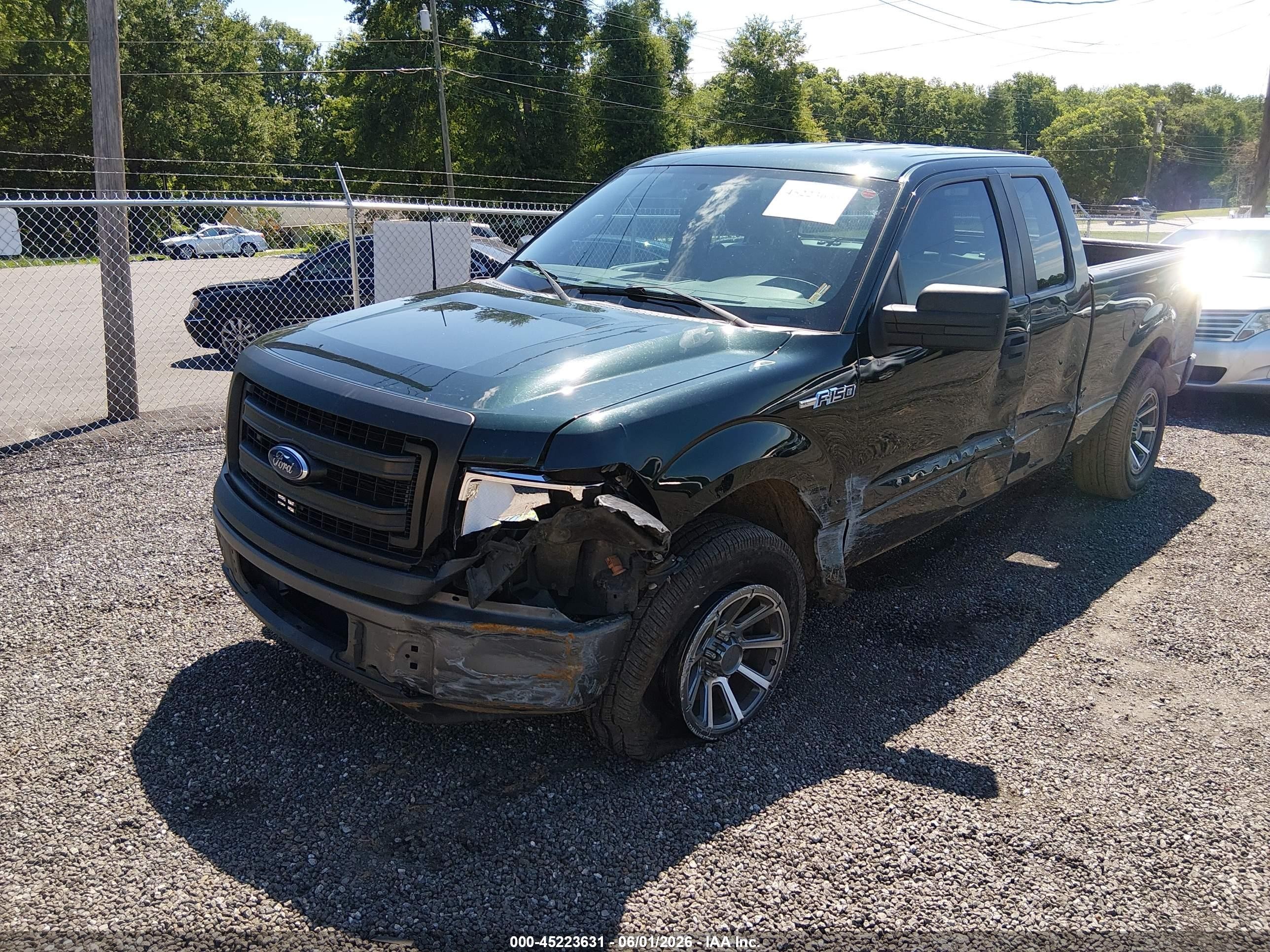 2014 Ford F-150 Xl Green vin: 1FTEX1CM3EFB18151