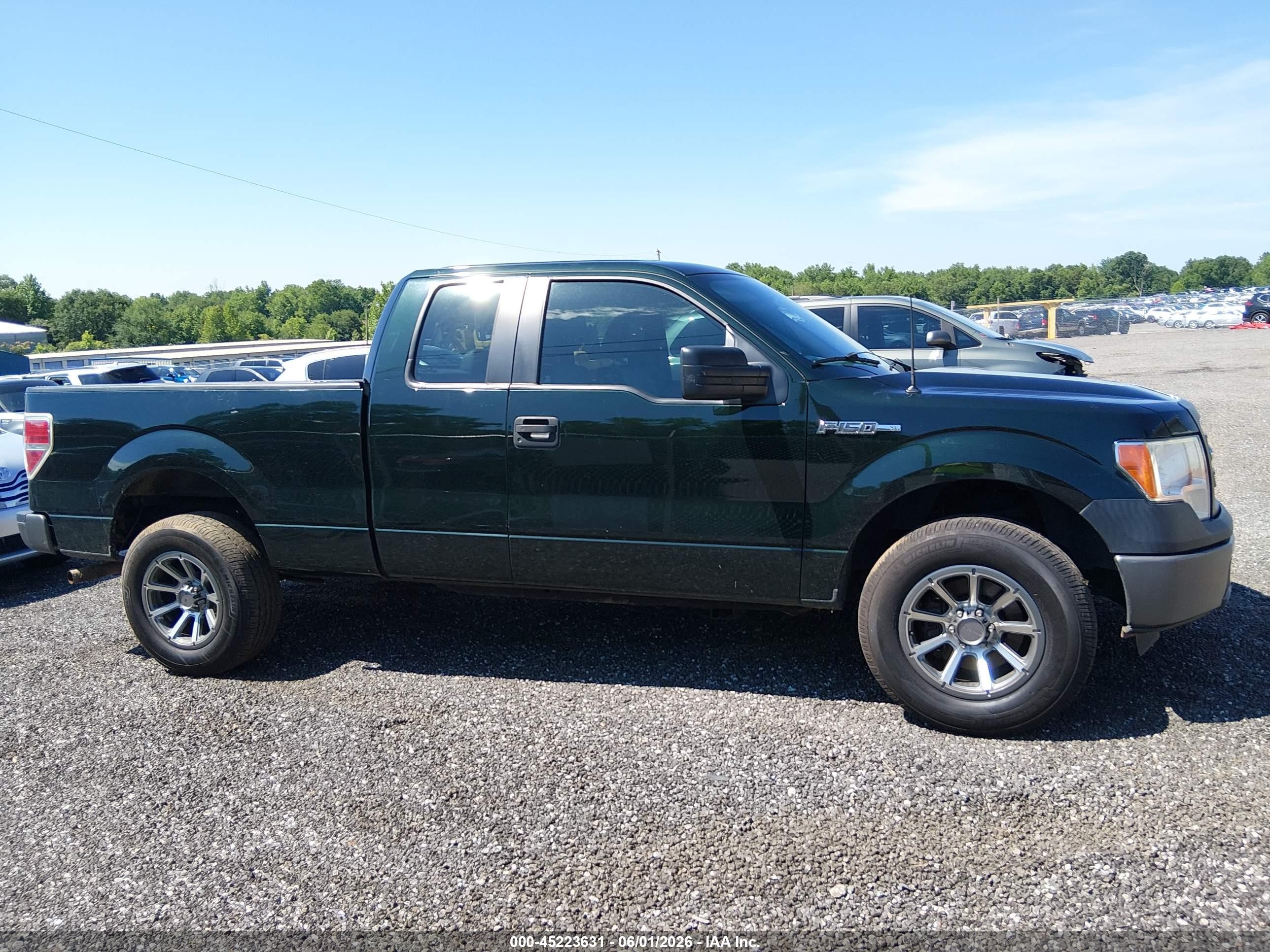 2014 Ford F-150 Xl Green vin: 1FTEX1CM3EFB18151