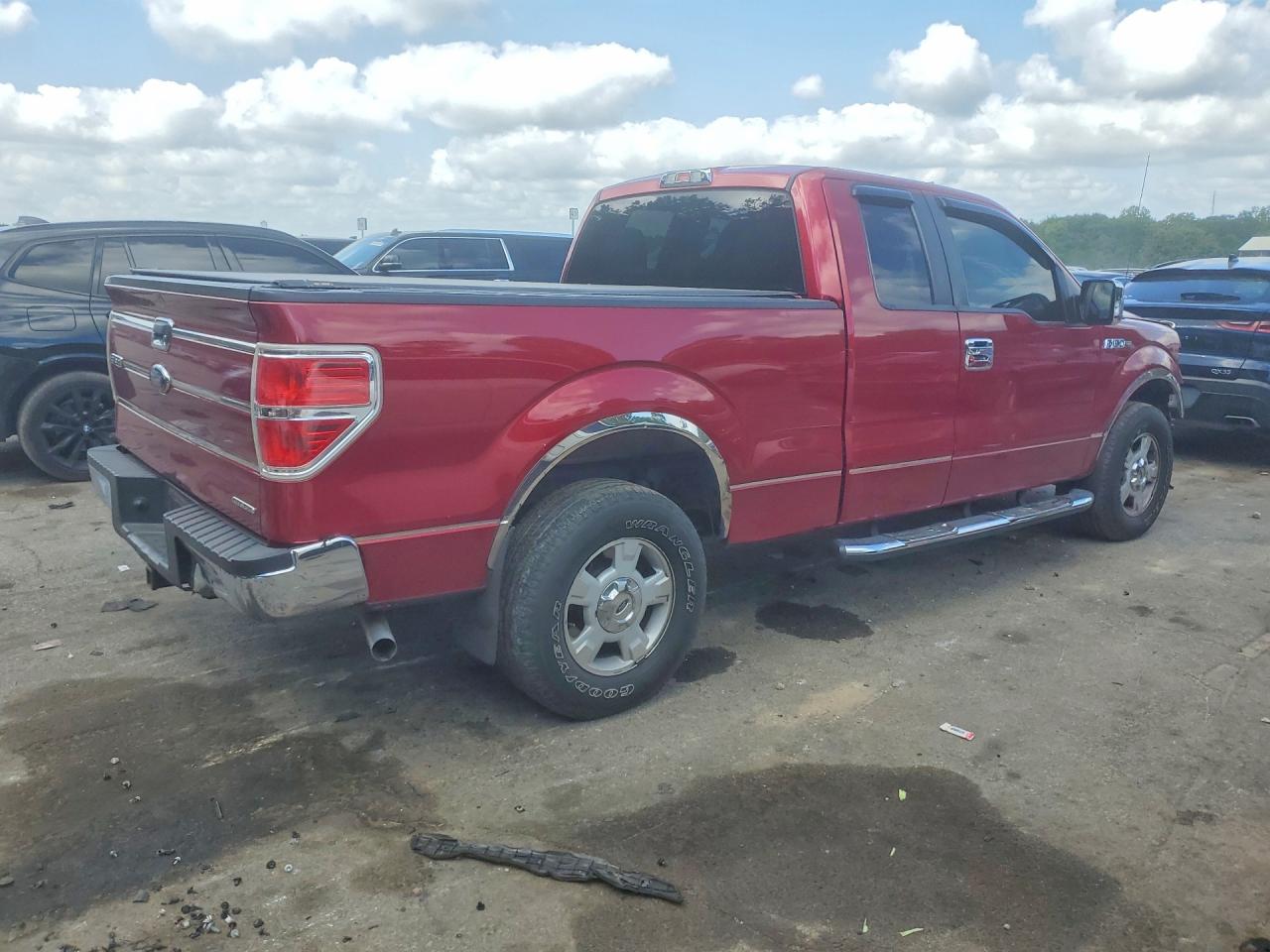 2014 Ford F150 Super Cab Red vin: 1FTEX1CM3EFB80729