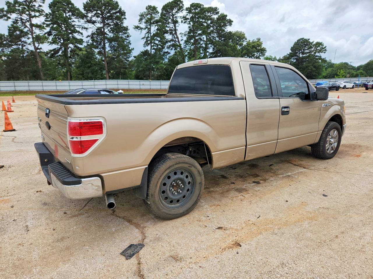 2011 Ford F150 Super Cab Tan vin: 1FTEX1CM4BFA93630