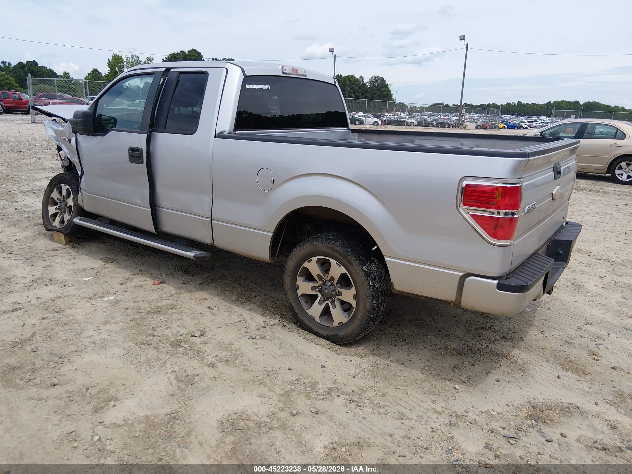 2011 Ford F-150 Xlt Silver vin: 1FTEX1CM4BFC82827