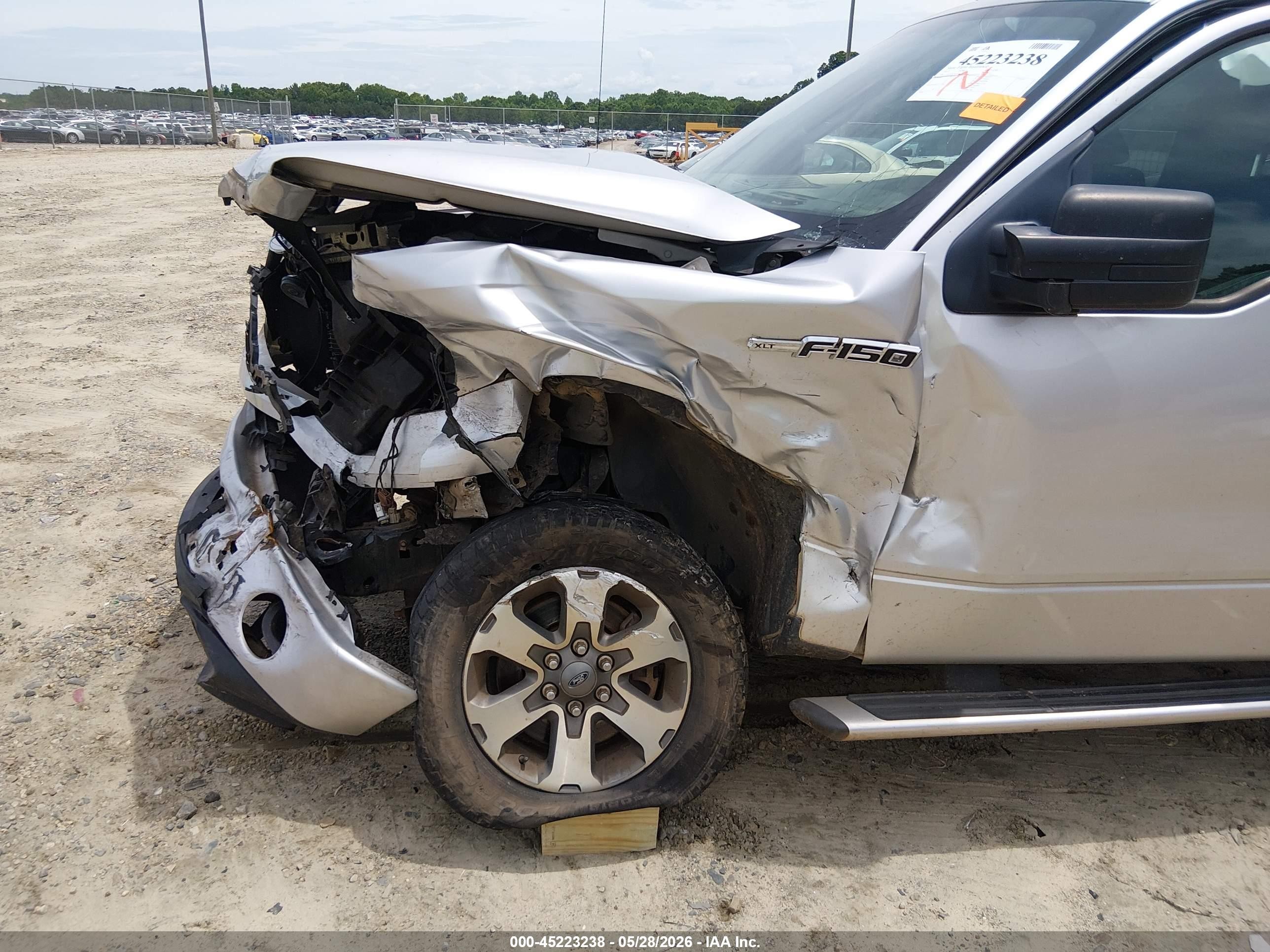 2011 Ford F-150 Xlt Silver vin: 1FTEX1CM4BFC82827