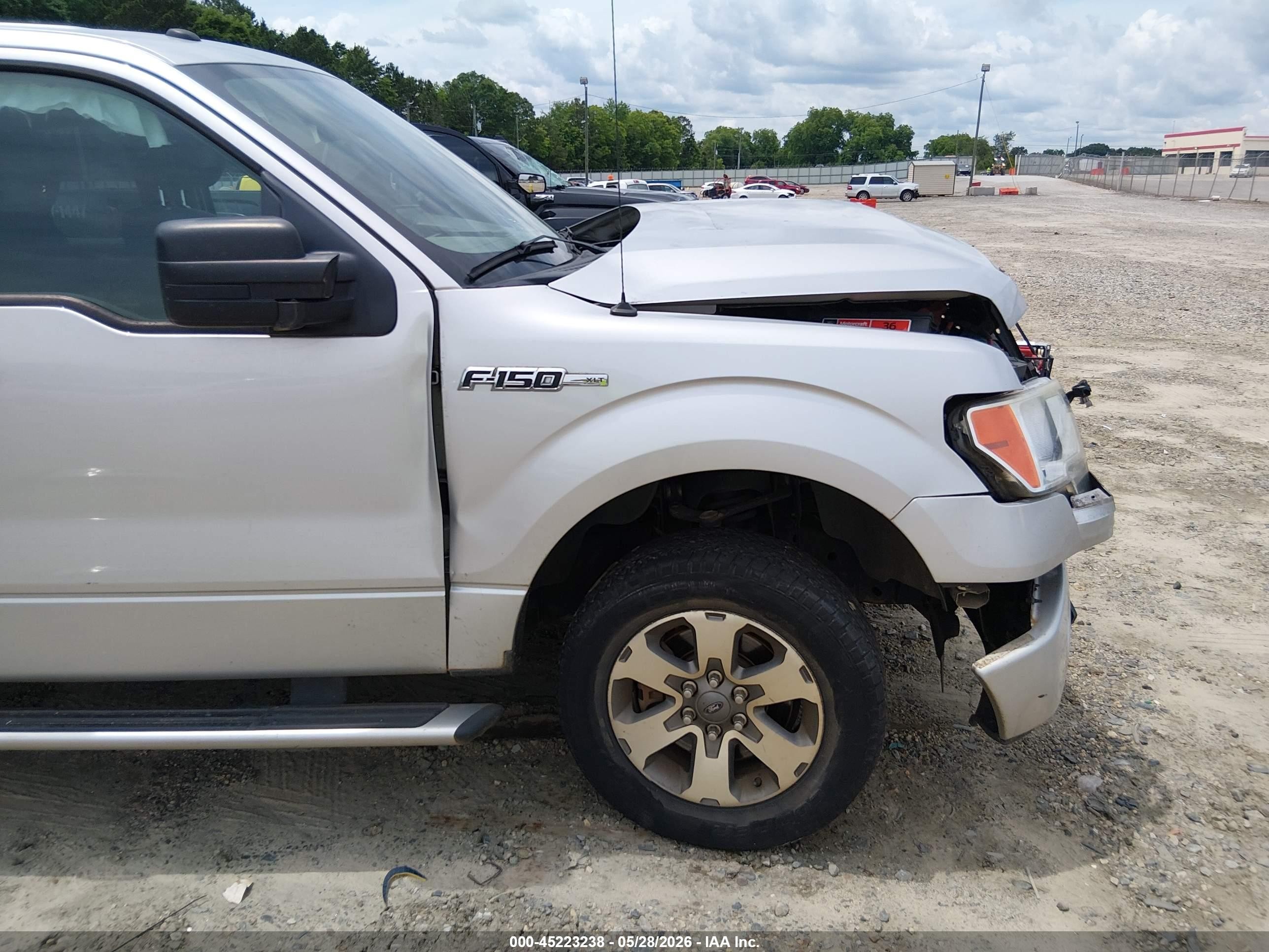 2011 Ford F-150 Xlt Silver vin: 1FTEX1CM4BFC82827