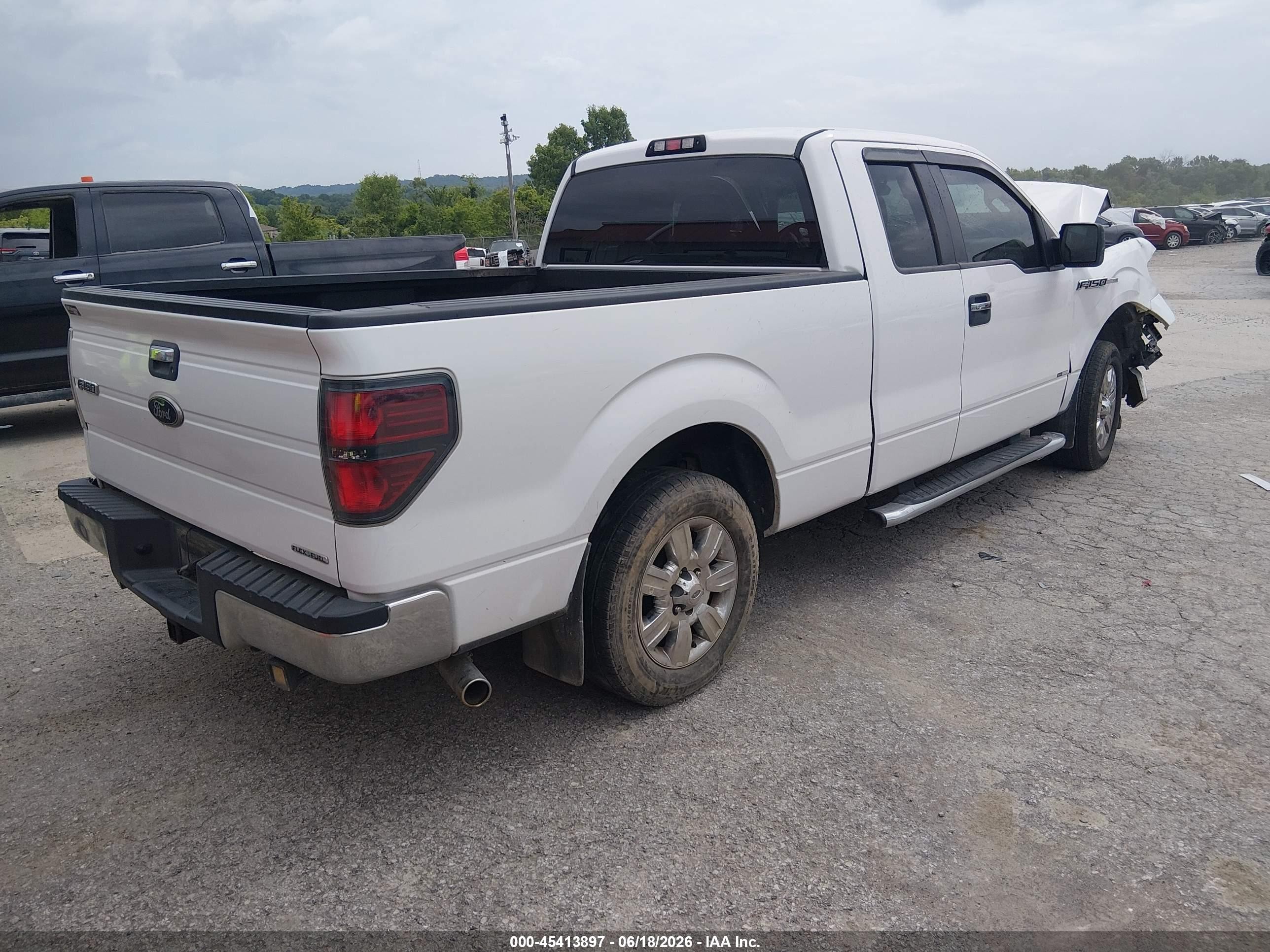 2011 Ford F-150 Xlt White vin: 1FTEX1CM4BFD19617
