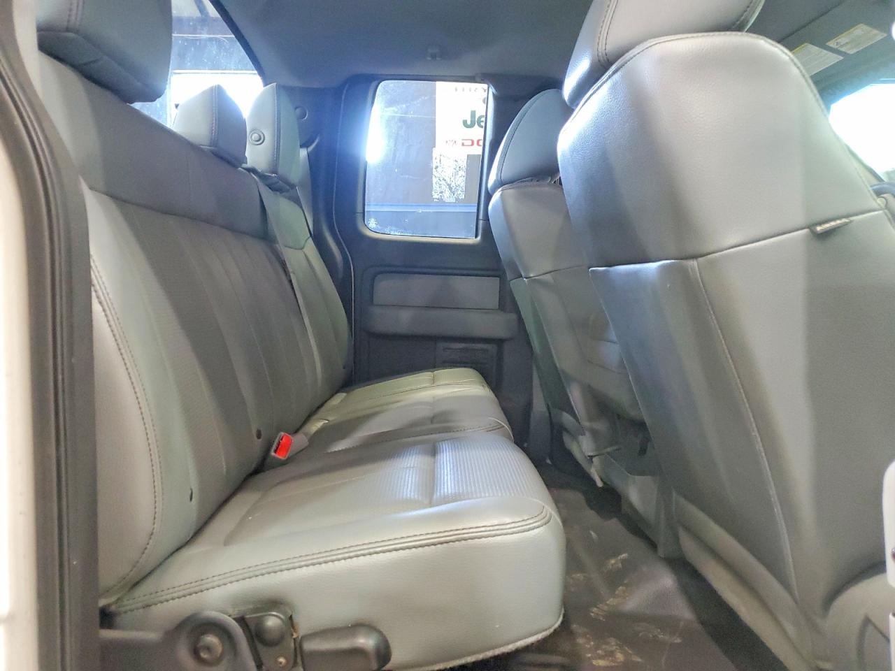 2013 Ford F150 Super Cab Белый vin: 1FTEX1CM4DFB46460