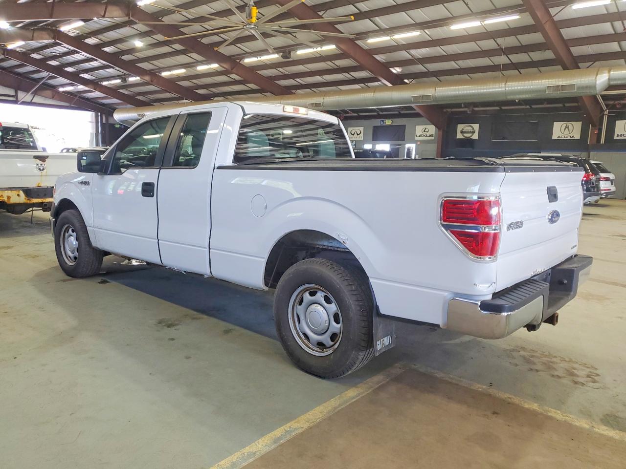2013 Ford F150 Super Cab Белый vin: 1FTEX1CM4DFB46460