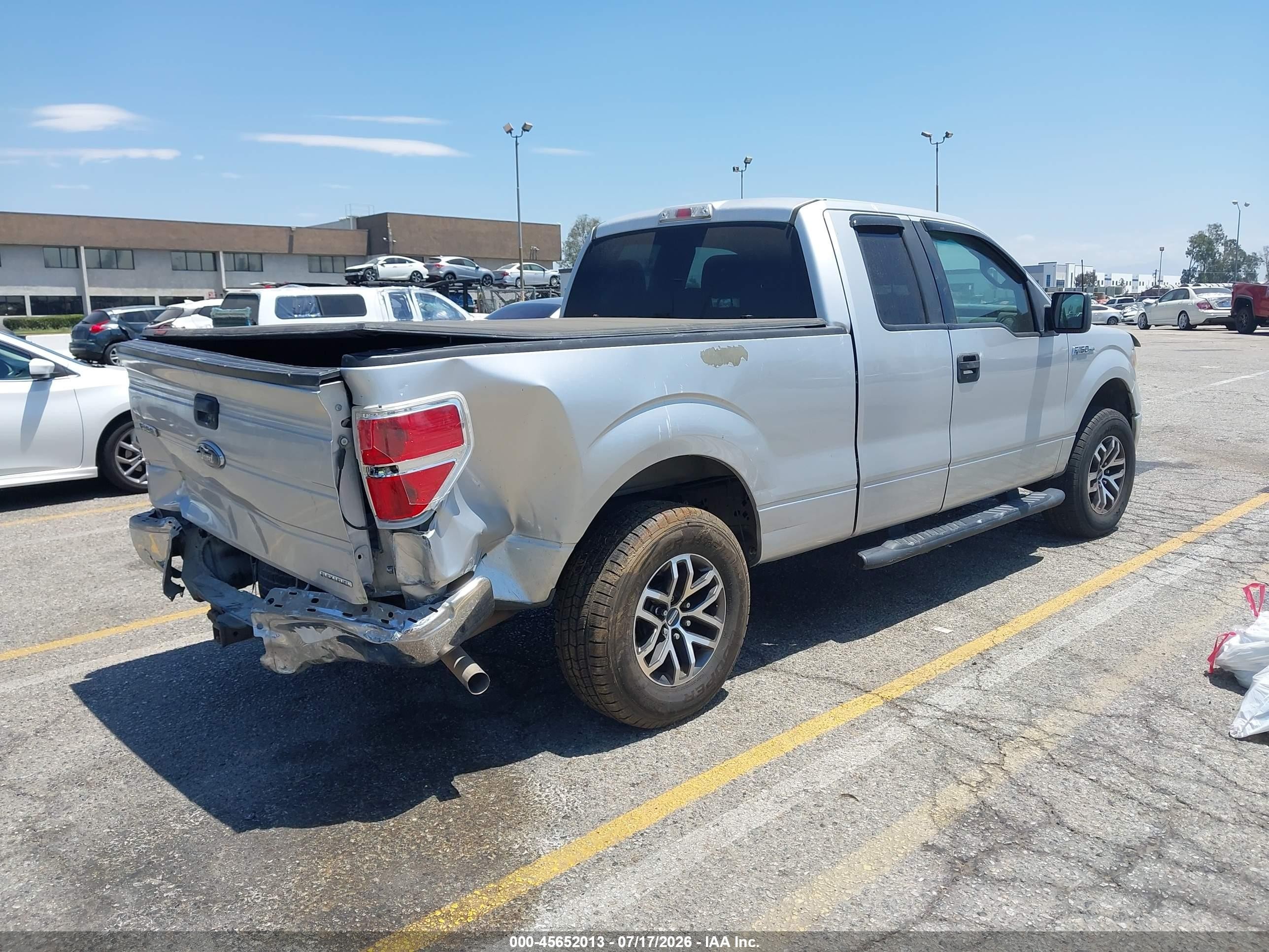 2013 Ford F-150 Xlt Silver vin: 1FTEX1CM4DFC27703