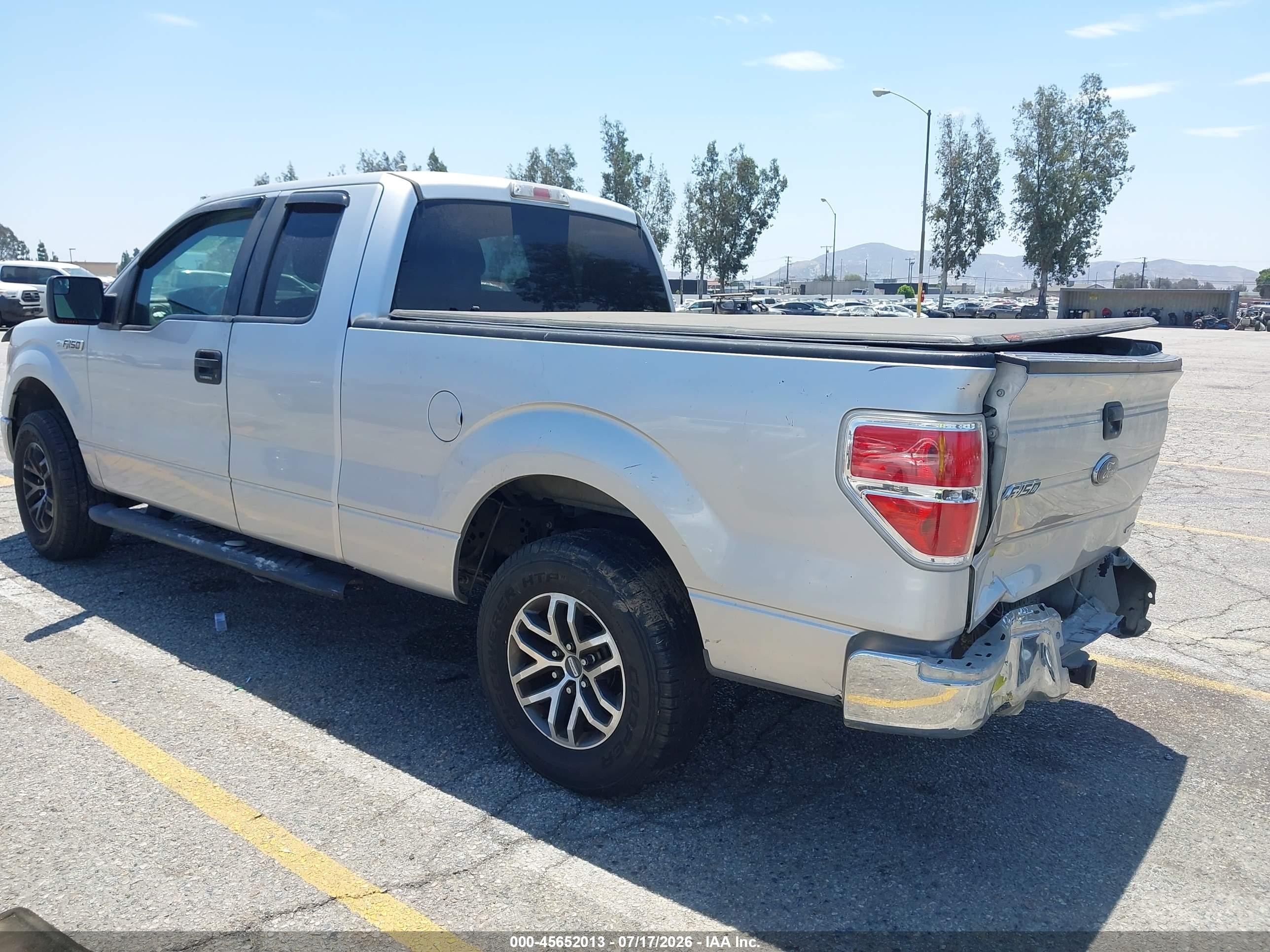 2013 Ford F-150 Xlt Silver vin: 1FTEX1CM4DFC27703
