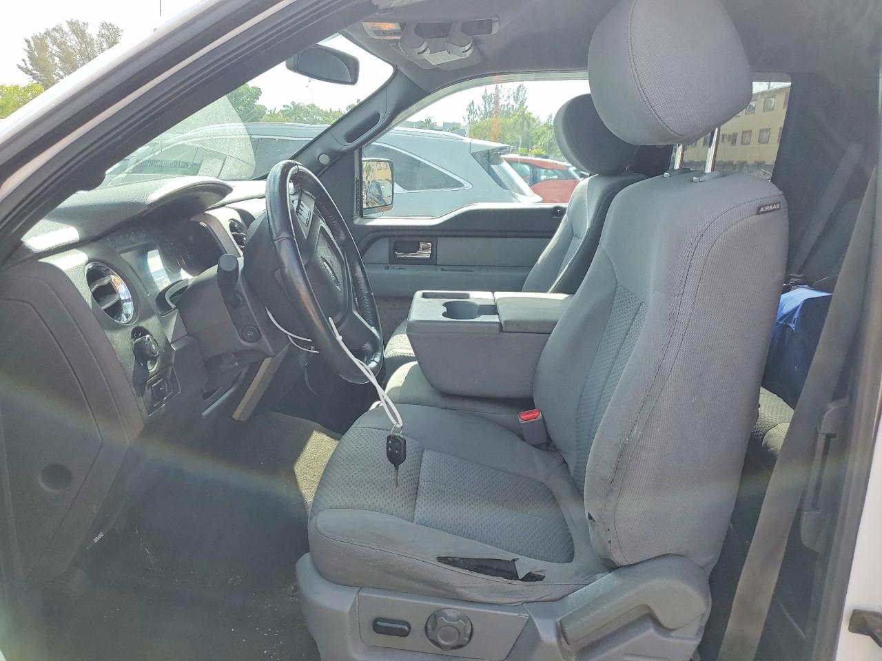 2013 Ford F150 Super Cab White vin: 1FTEX1CM4DFC58966