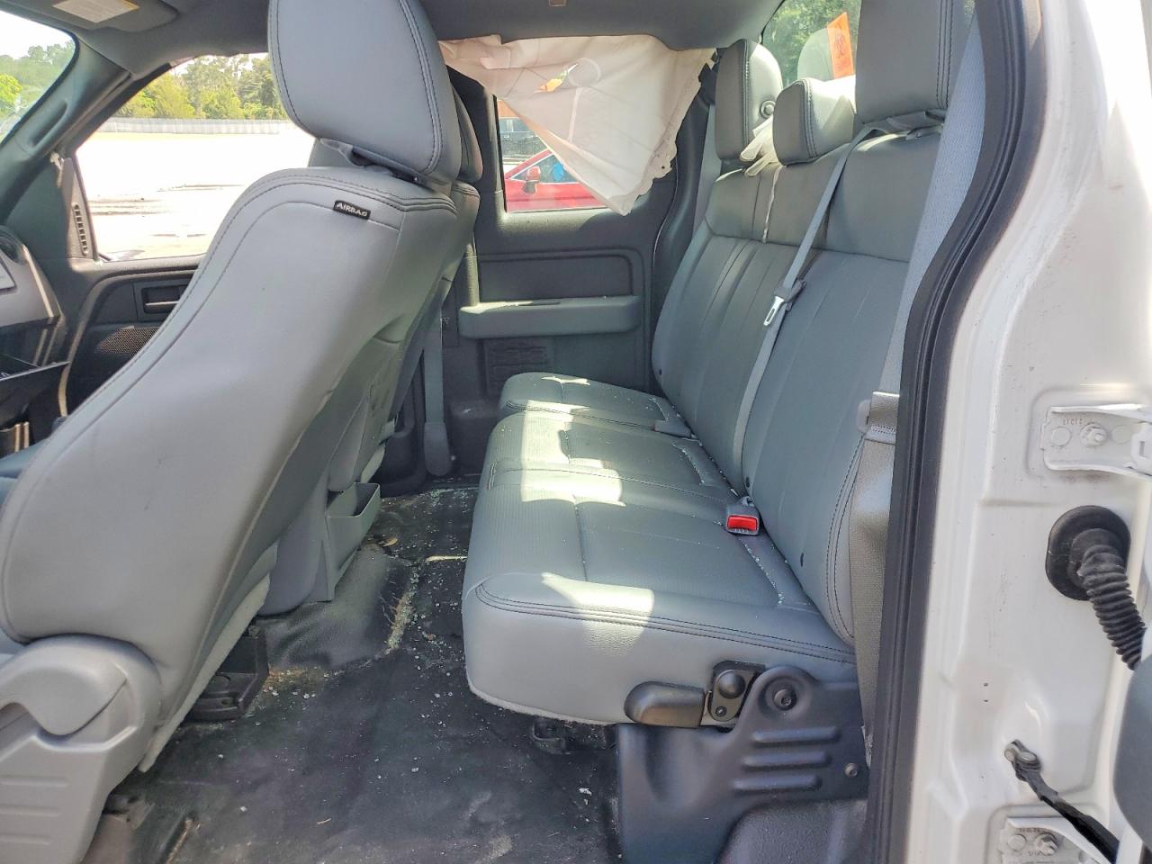 2014 Ford F150 Super Cab White vin: 1FTEX1CM4EFB95319