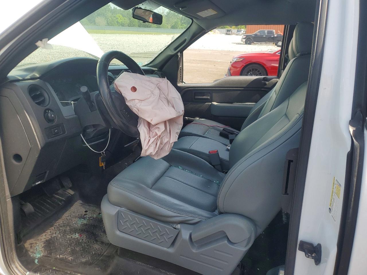 2014 Ford F150 Super Cab White vin: 1FTEX1CM4EFB95319