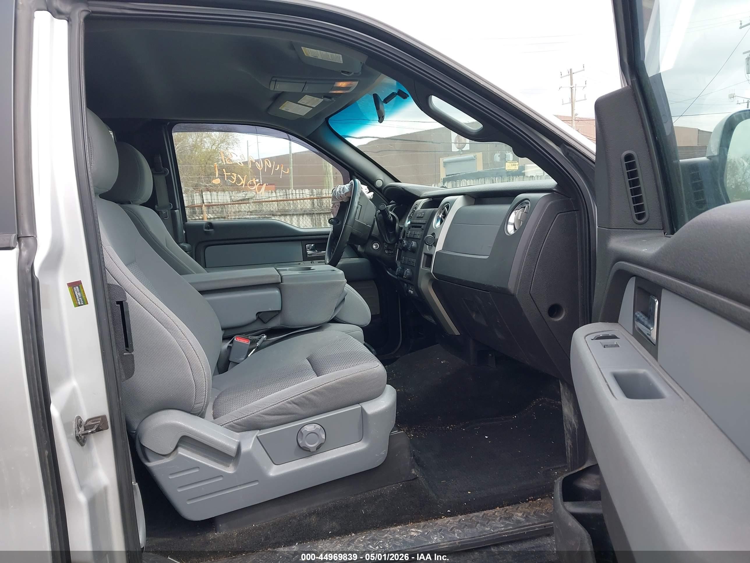 2014 Ford F-150 Xlt Silver vin: 1FTEX1CM4EKF60671
