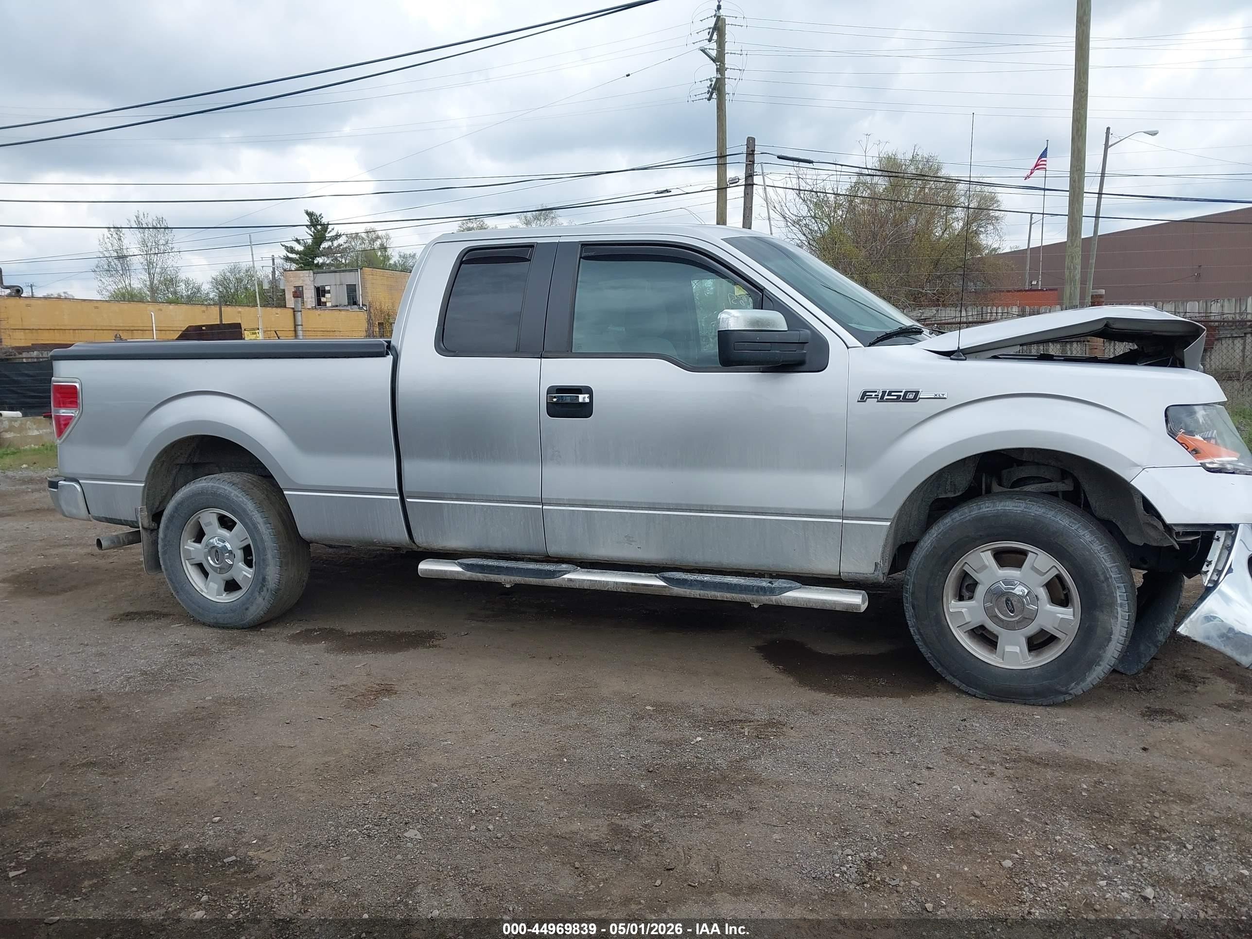 2014 Ford F-150 Xlt Silver vin: 1FTEX1CM4EKF60671