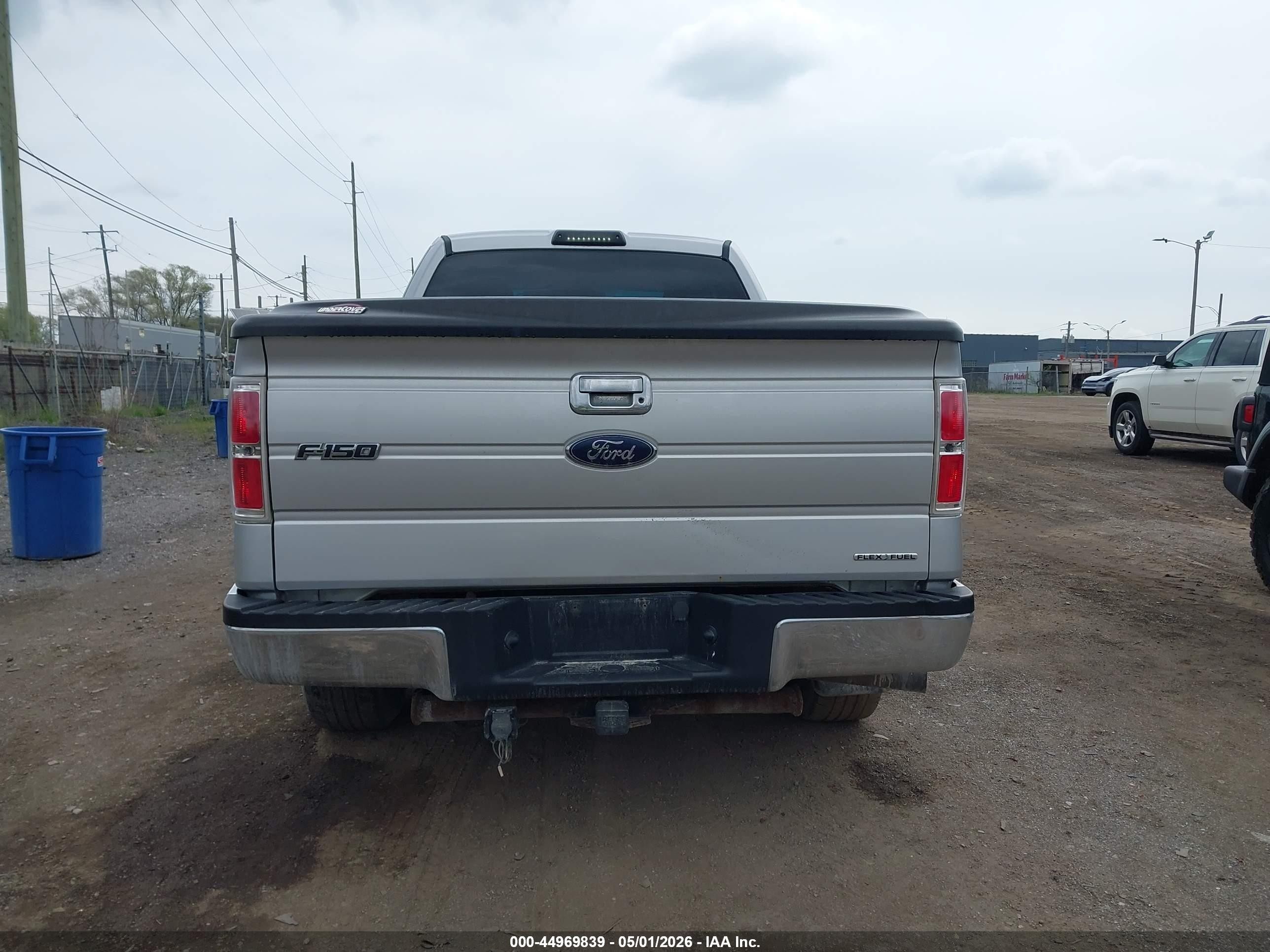 2014 Ford F-150 Xlt Silver vin: 1FTEX1CM4EKF60671