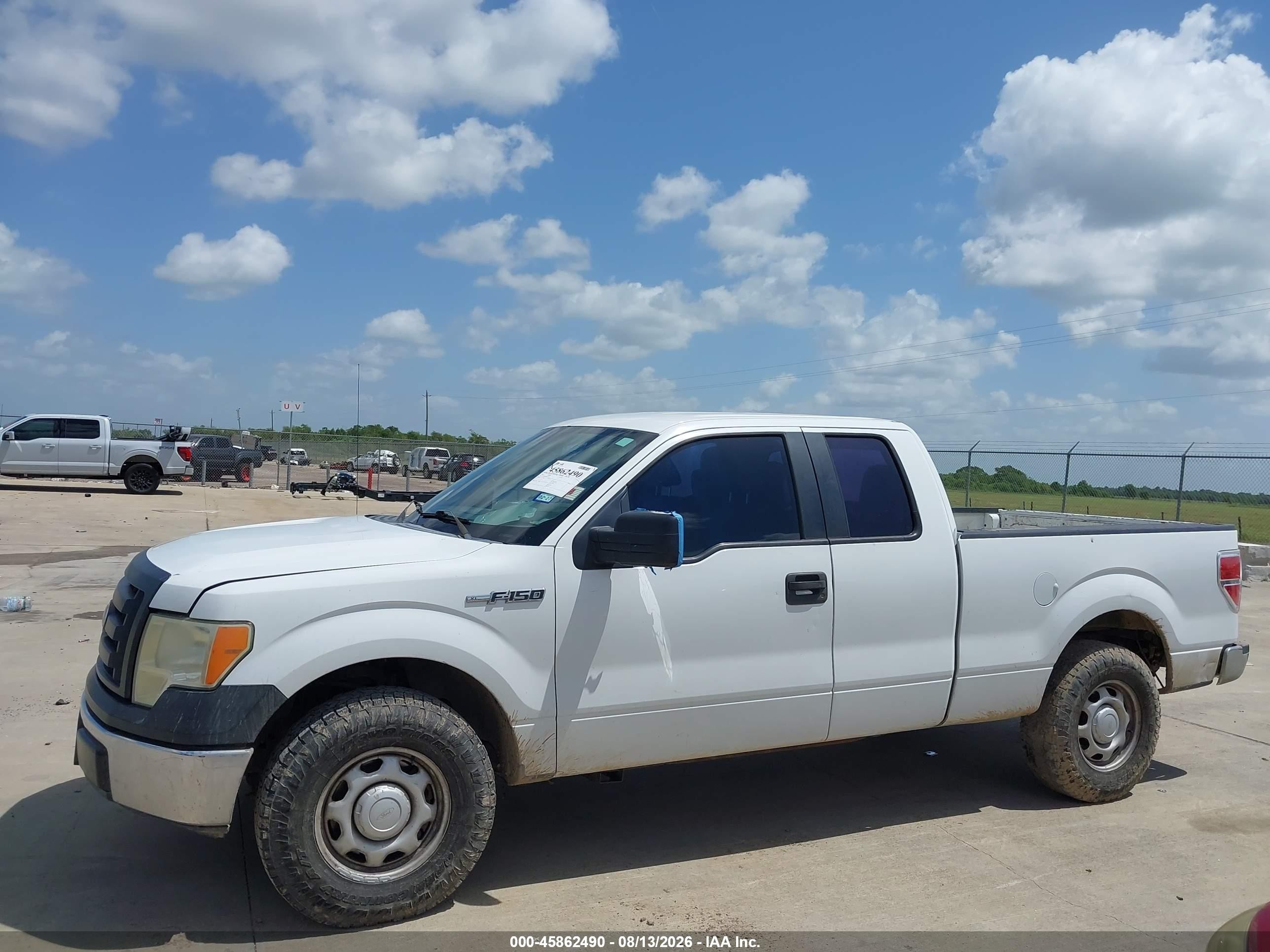 2011 Ford F-150 Xl White vin: 1FTEX1CM5BFA48907
