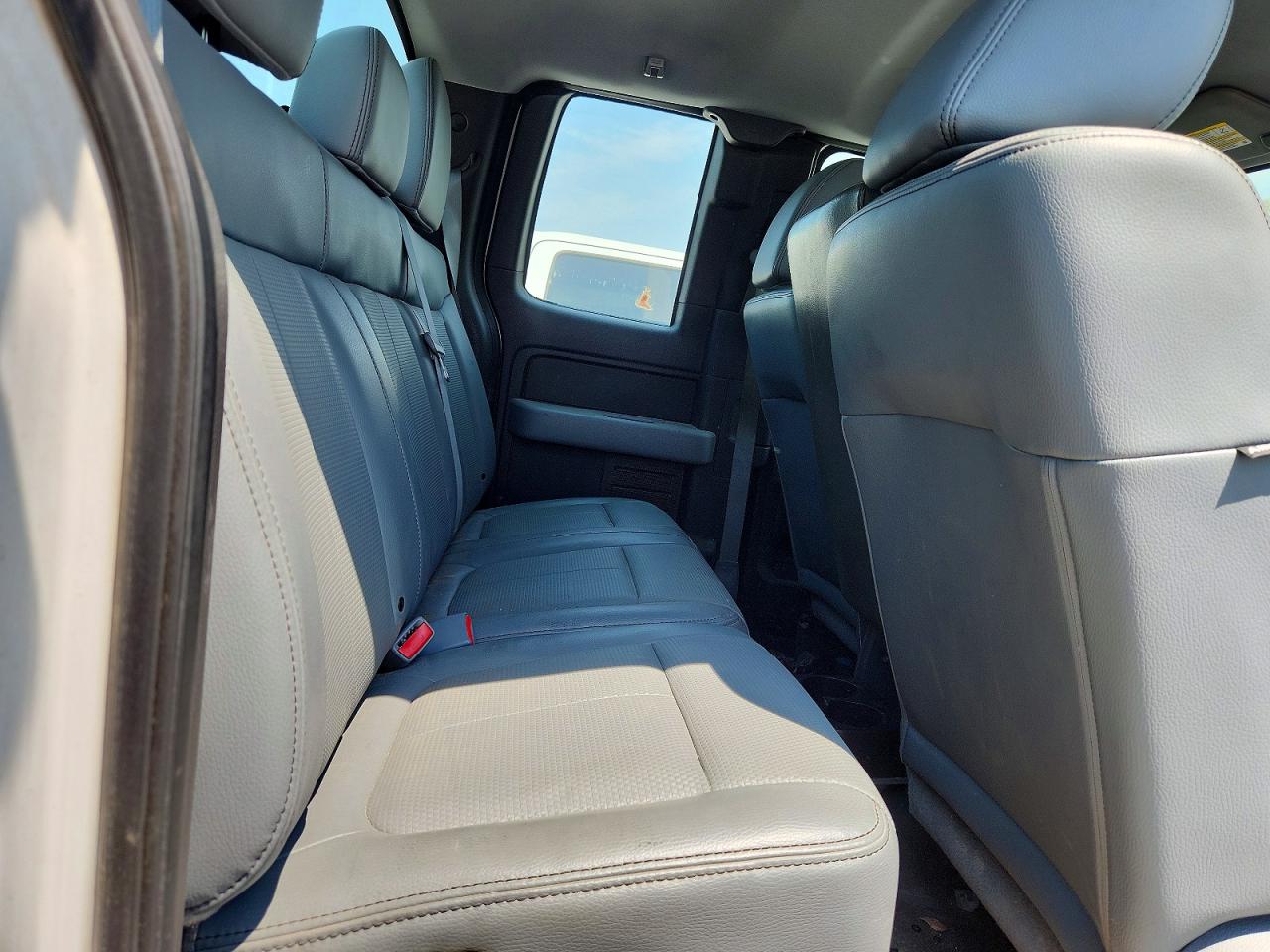 2012 Ford F150 Super Cab Two Tone vin: 1FTEX1CM5CFB26913