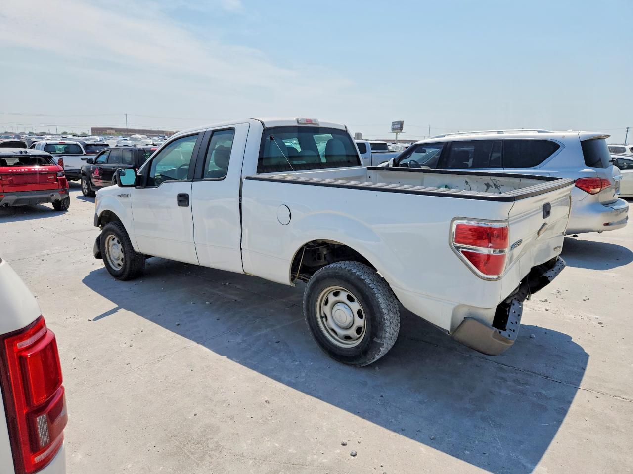 2012 Ford F150 Super Cab Two Tone vin: 1FTEX1CM5CFB26913