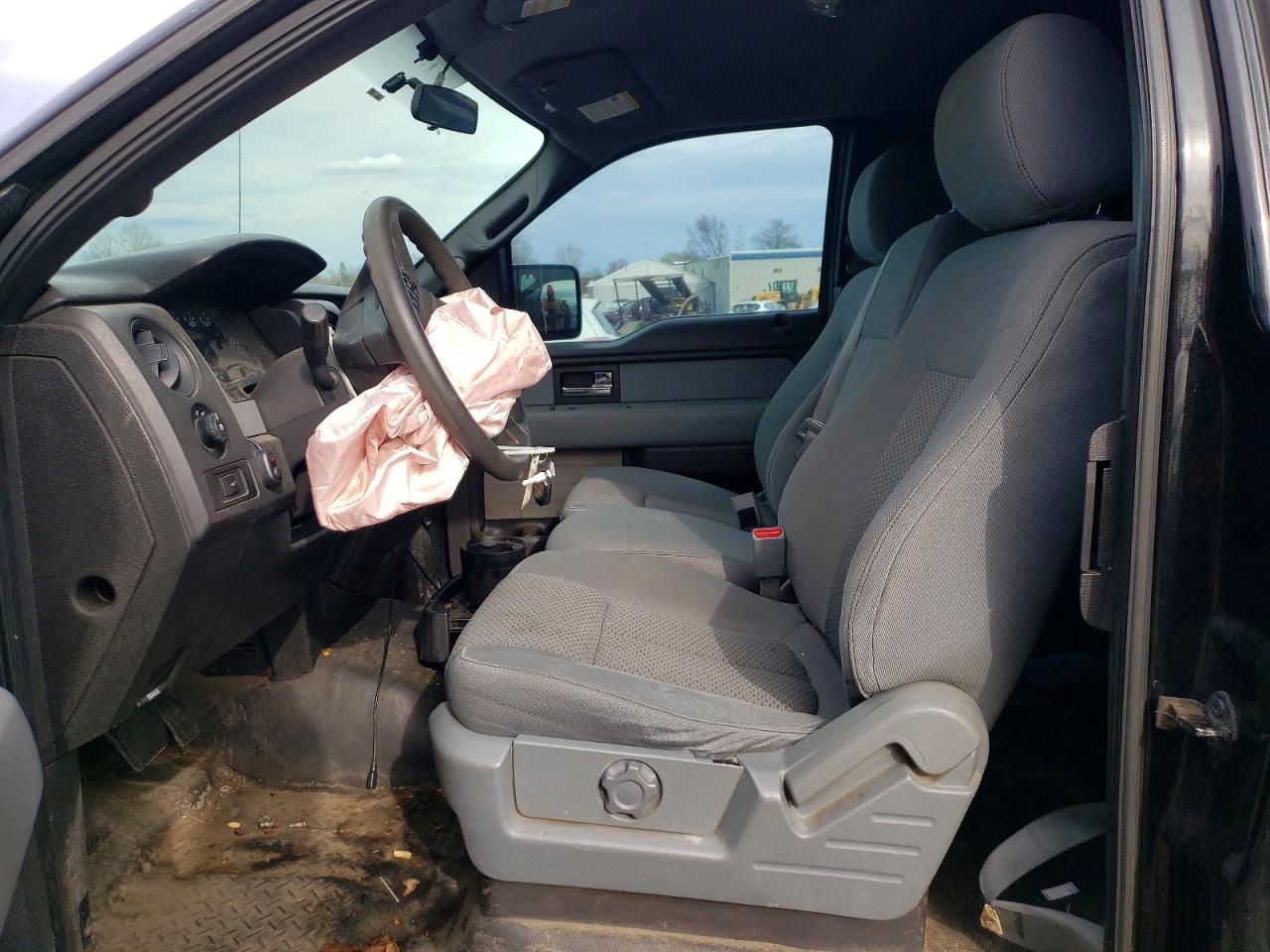 2013 Ford F150 Super Cab Black vin: 1FTEX1CM5DKF43103