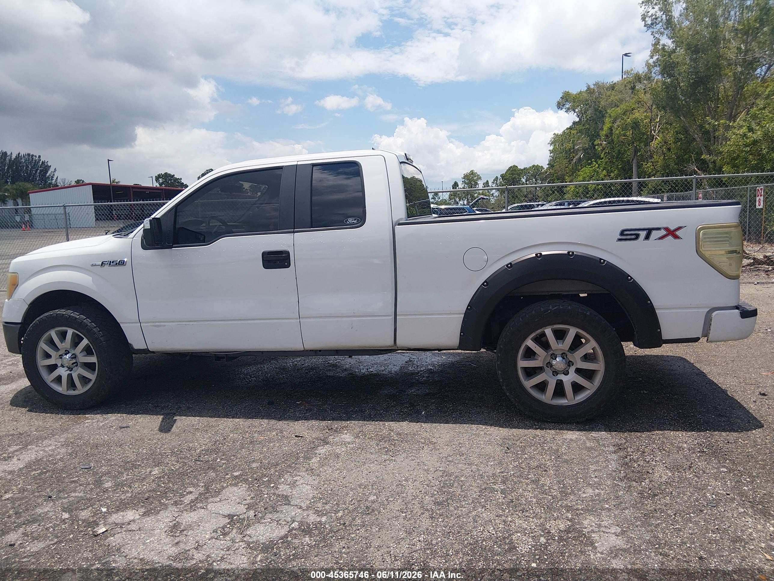 2014 Ford F-150 Stx Белый vin: 1FTEX1CM5EFB02324