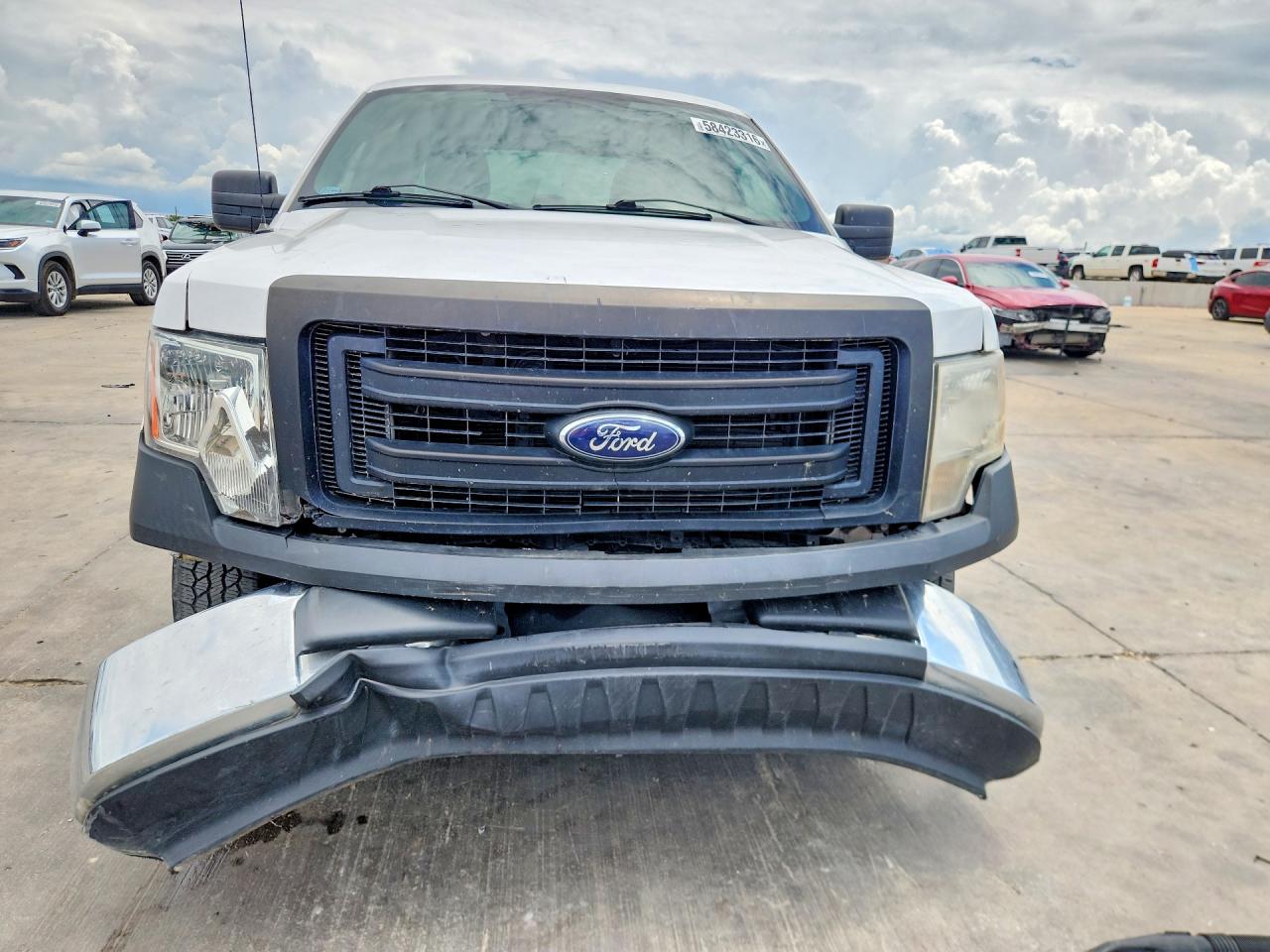 2014 Ford F150 Super Cab White vin: 1FTEX1CM5EKF62672