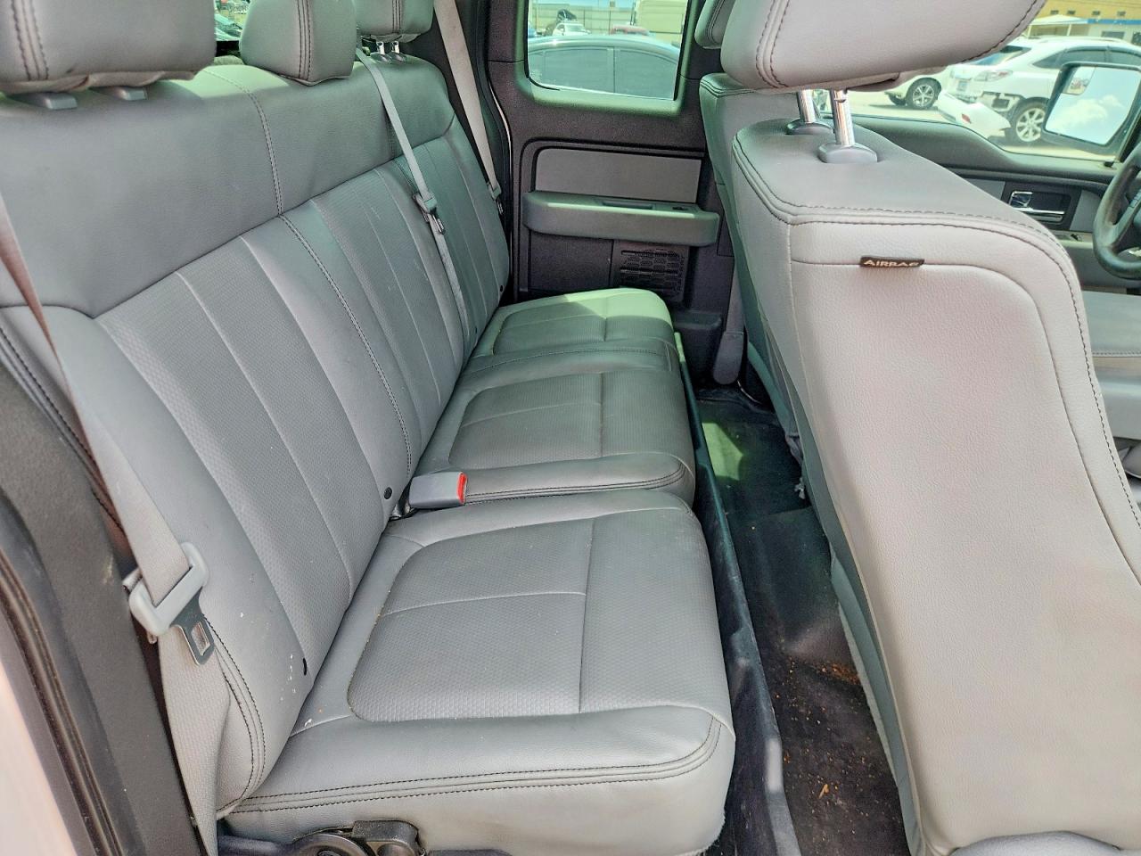 2014 Ford F150 Super Cab White vin: 1FTEX1CM5EKF62672