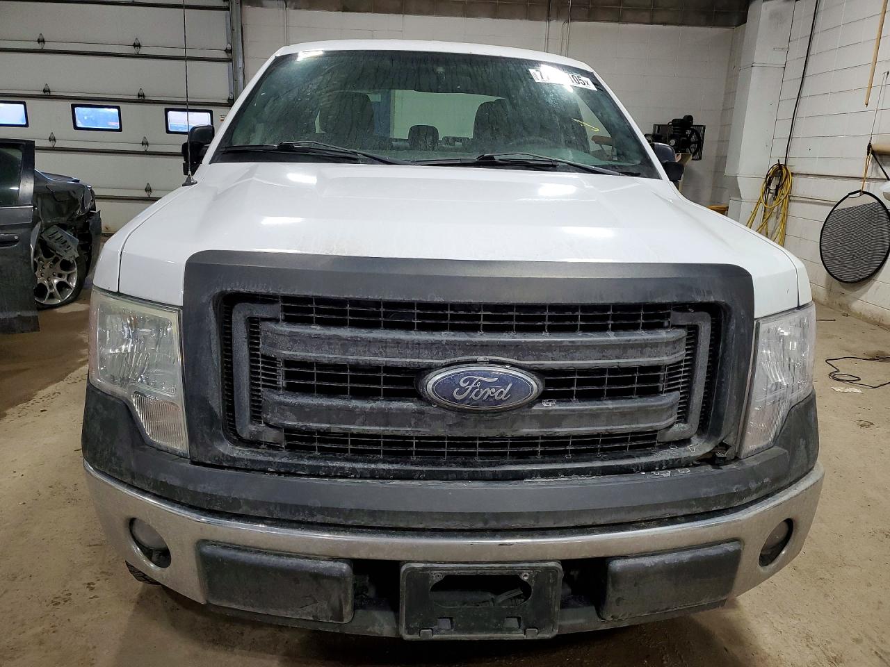 2014 Ford F150 Super Cab White vin: 1FTEX1CM5EKG35331