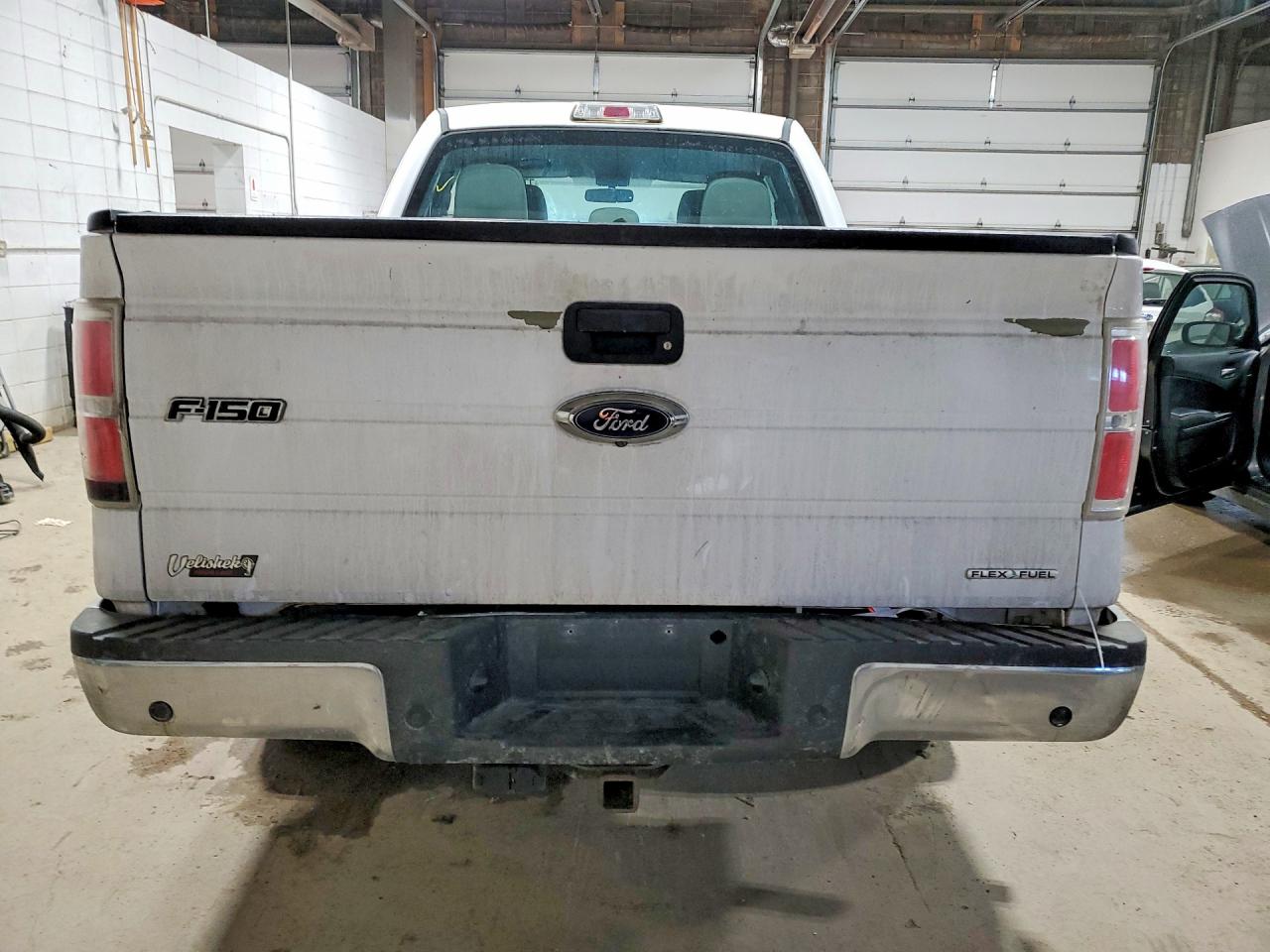 2014 Ford F150 Super Cab White vin: 1FTEX1CM5EKG35331