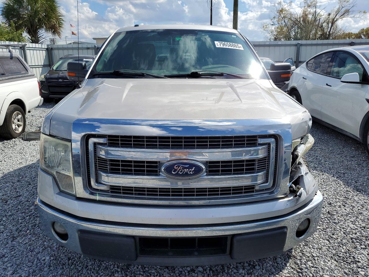 2014 Ford F150 Super Cab Silver vin: 1FTEX1CM5EKG42960