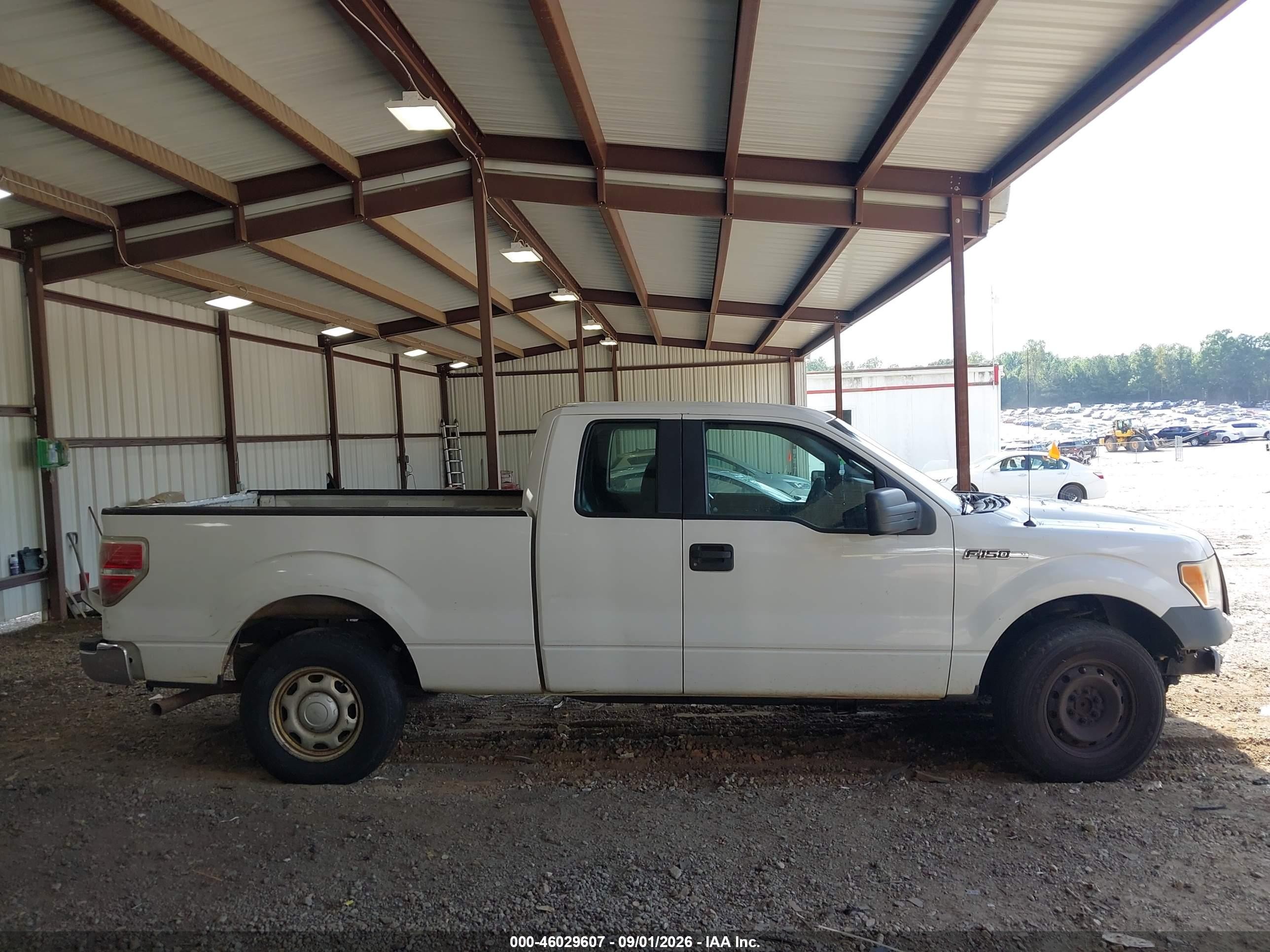 2011 Ford F-150 Xl White vin: 1FTEX1CM6BFB37658