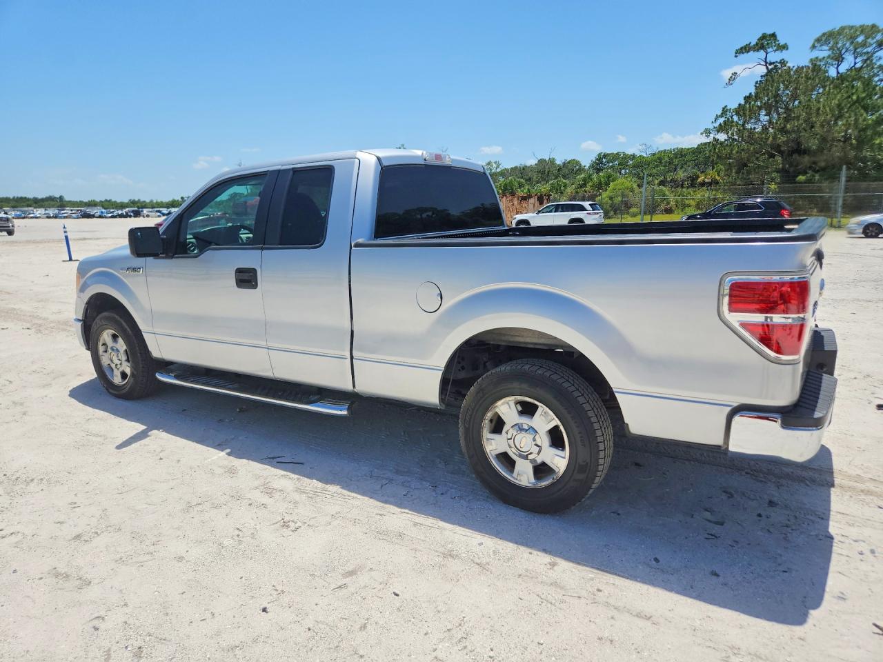 2011 Ford F150 Super Cab Silver vin: 1FTEX1CM6BFD22258