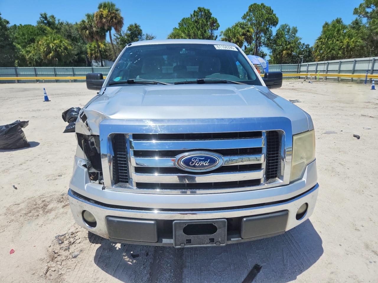 2011 Ford F150 Super Cab Silver vin: 1FTEX1CM6BFD22258