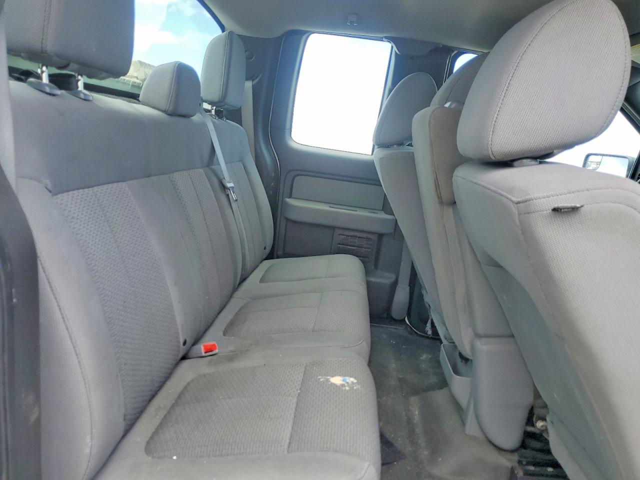 2013 Ford F150 Super Cab White vin: 1FTEX1CM6DFC58158