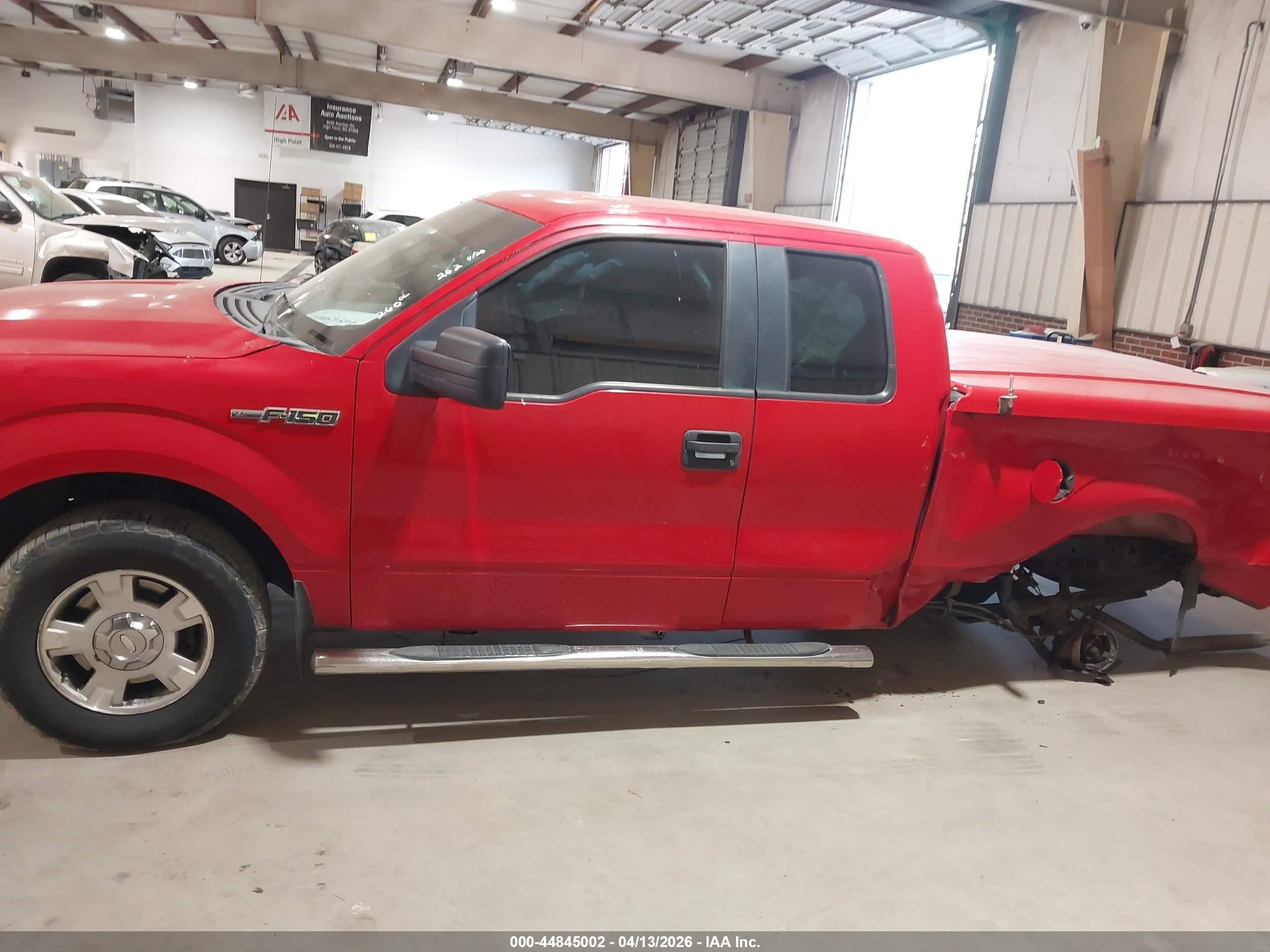2011 Ford F-150 Xl Red vin: 1FTEX1CM7BKD63196