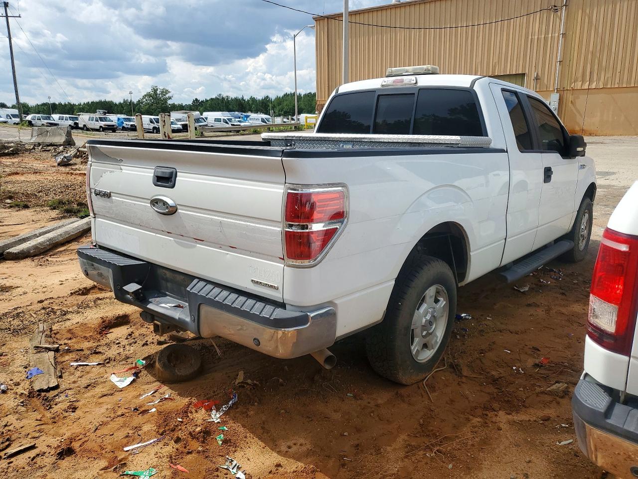 2014 Ford F150 Super Cab White vin: 1FTEX1CM7EKD68371