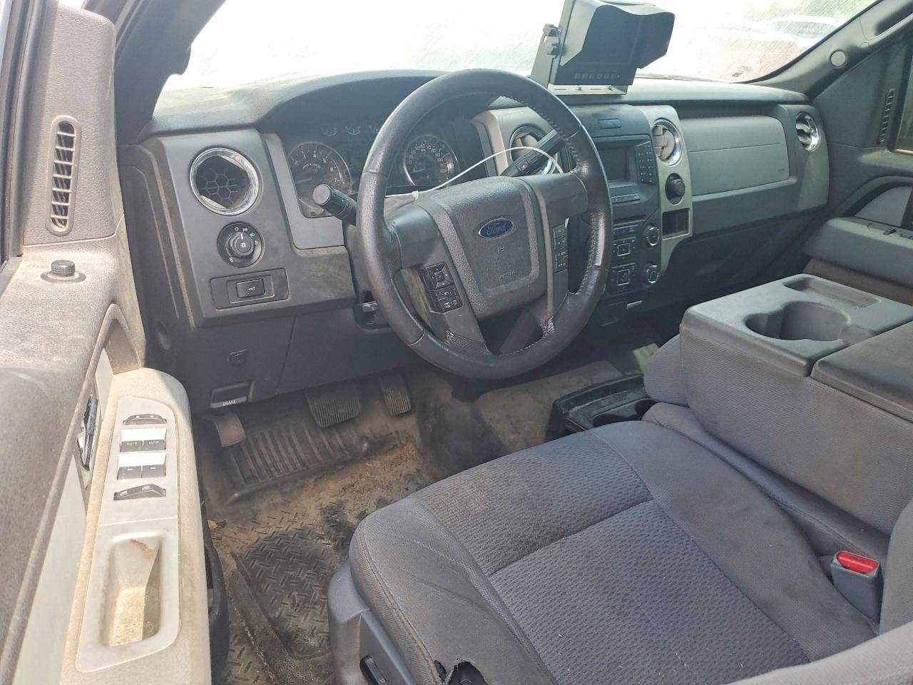2014 Ford F150 Super Cab White vin: 1FTEX1CM7EKD68371