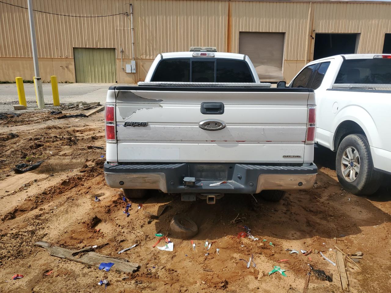 2014 Ford F150 Super Cab White vin: 1FTEX1CM7EKD68371 Damage: Tailgate, Peeling, > 12 Inches
