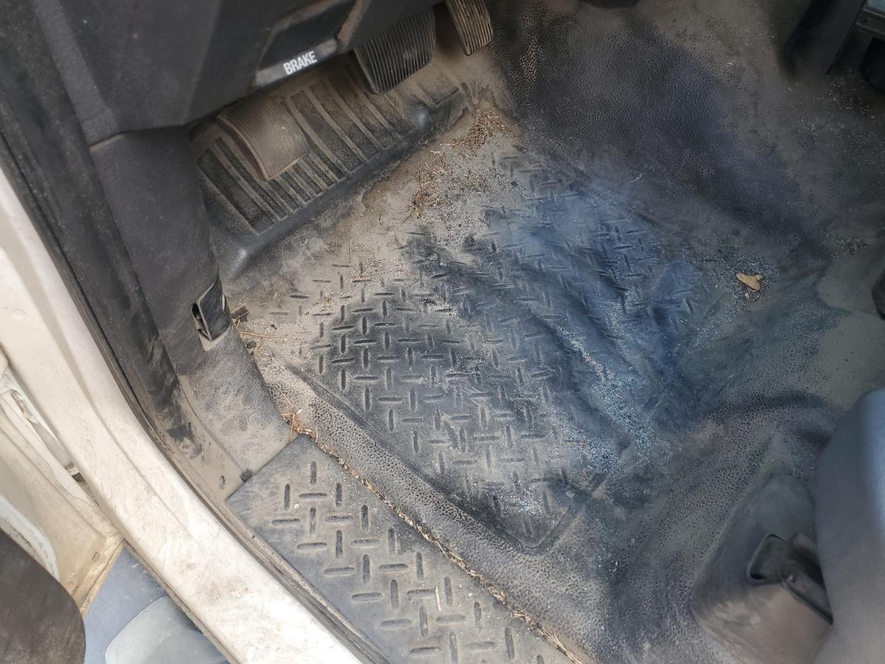 2014 Ford F150 Super Cab White vin: 1FTEX1CM7EKD68371 Damage: Left Front Carpet, Stained, Permanent