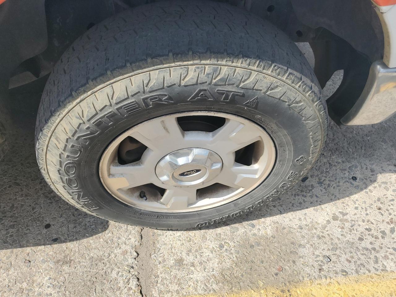 2014 Ford F150 Super Cab White vin: 1FTEX1CM7EKD68371 Damage: Right Front Wheel, Curb Rash, 5 To 6 Inches
