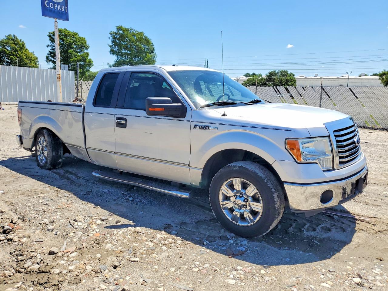 2011 Ford F150 Super Cab Silver vin: 1FTEX1CM8BFB89647